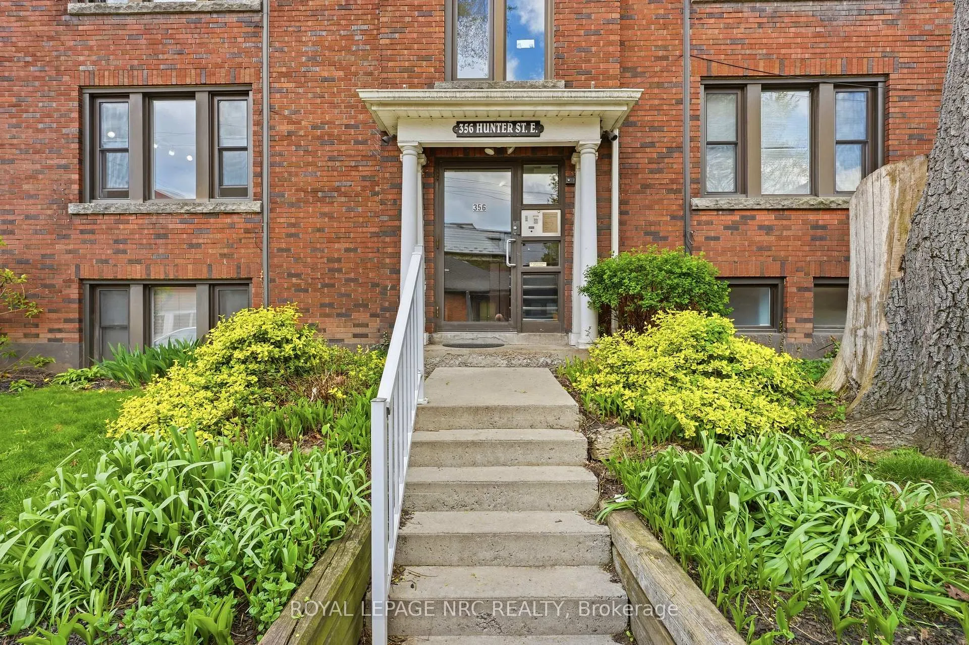 Photo 1 of Unit 11, 356 Hunter Street E, Hamilton, Stinson — HOMEH