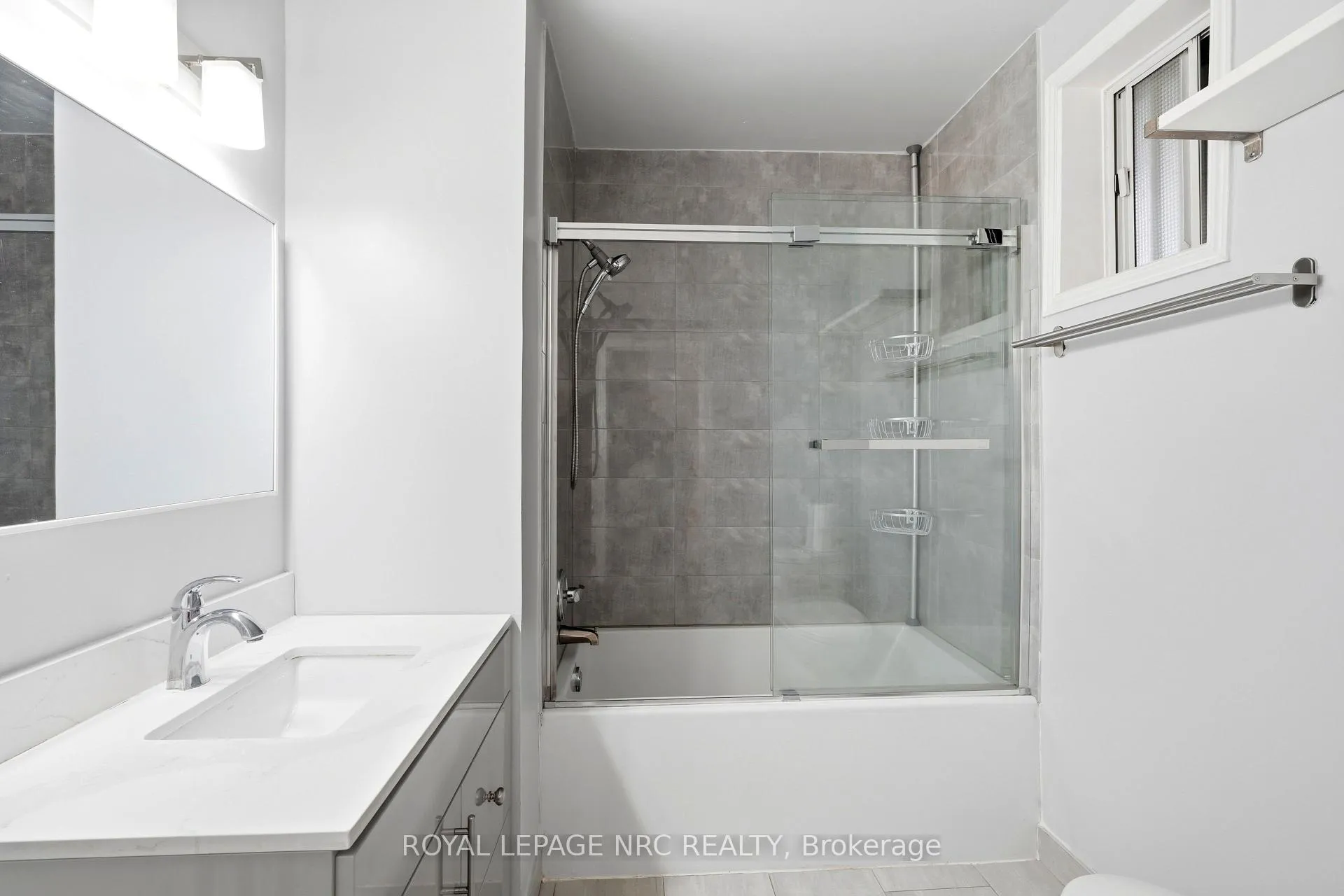 Photo 19 of Unit 11, 356 Hunter Street E, Hamilton, Stinson — HOMEH