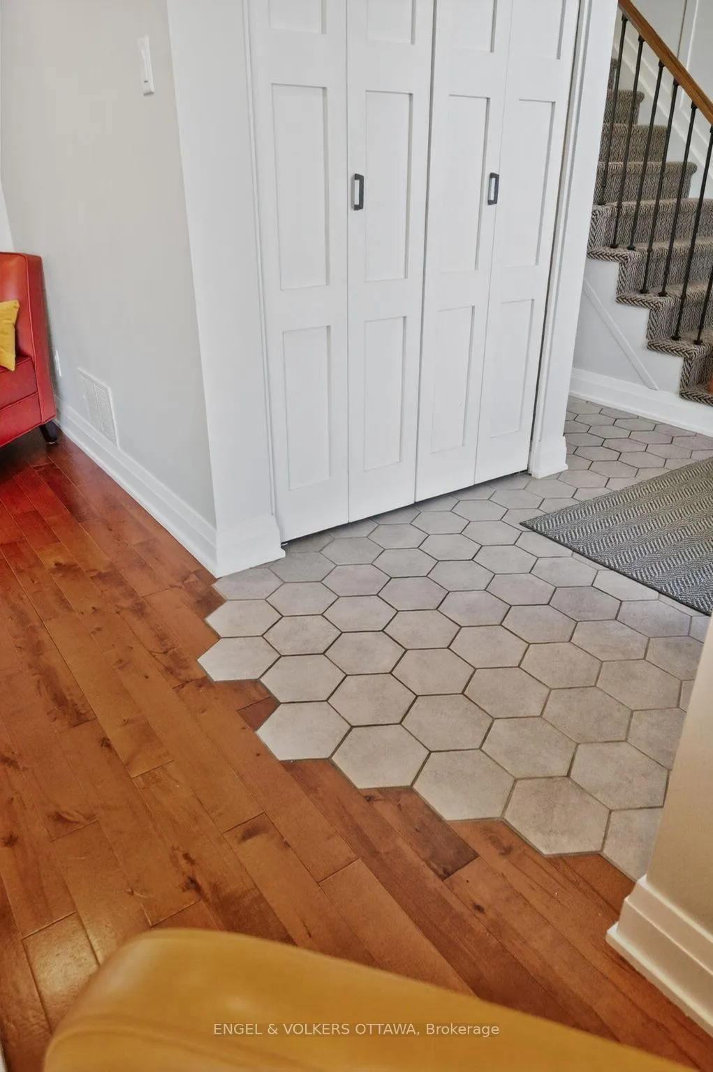 Photo 4 of 12 Mancil Drive, Ottawa, Barrhaven - Knollsbrook — HOMEH