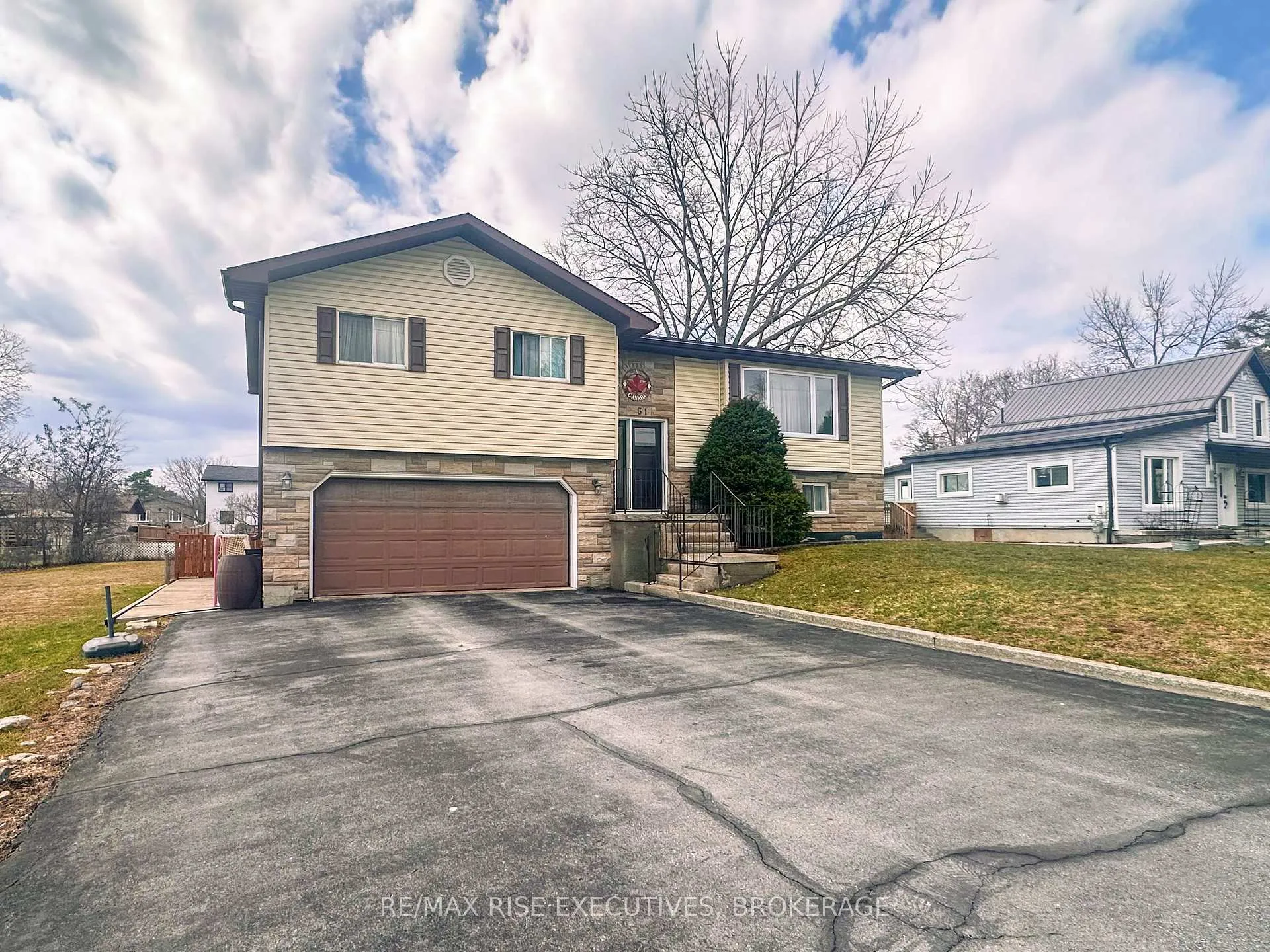 Photo 1 of 61 Brant Street, Deseronto, Deseronto (Town) — HOMEH