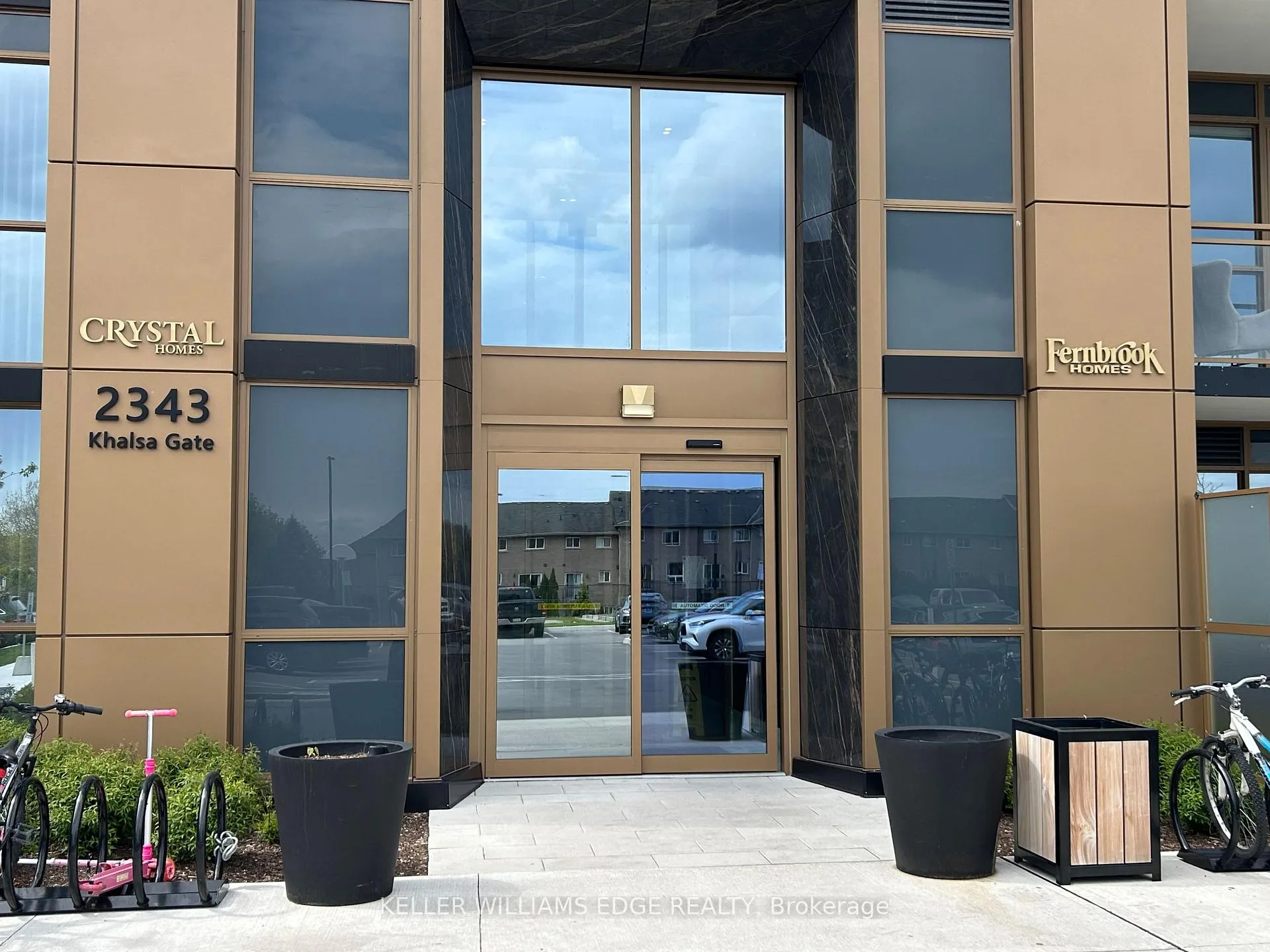 Photo 2 of Unit 836, 2343 Khalsa Gate, Oakville, Westmount — HOMEH