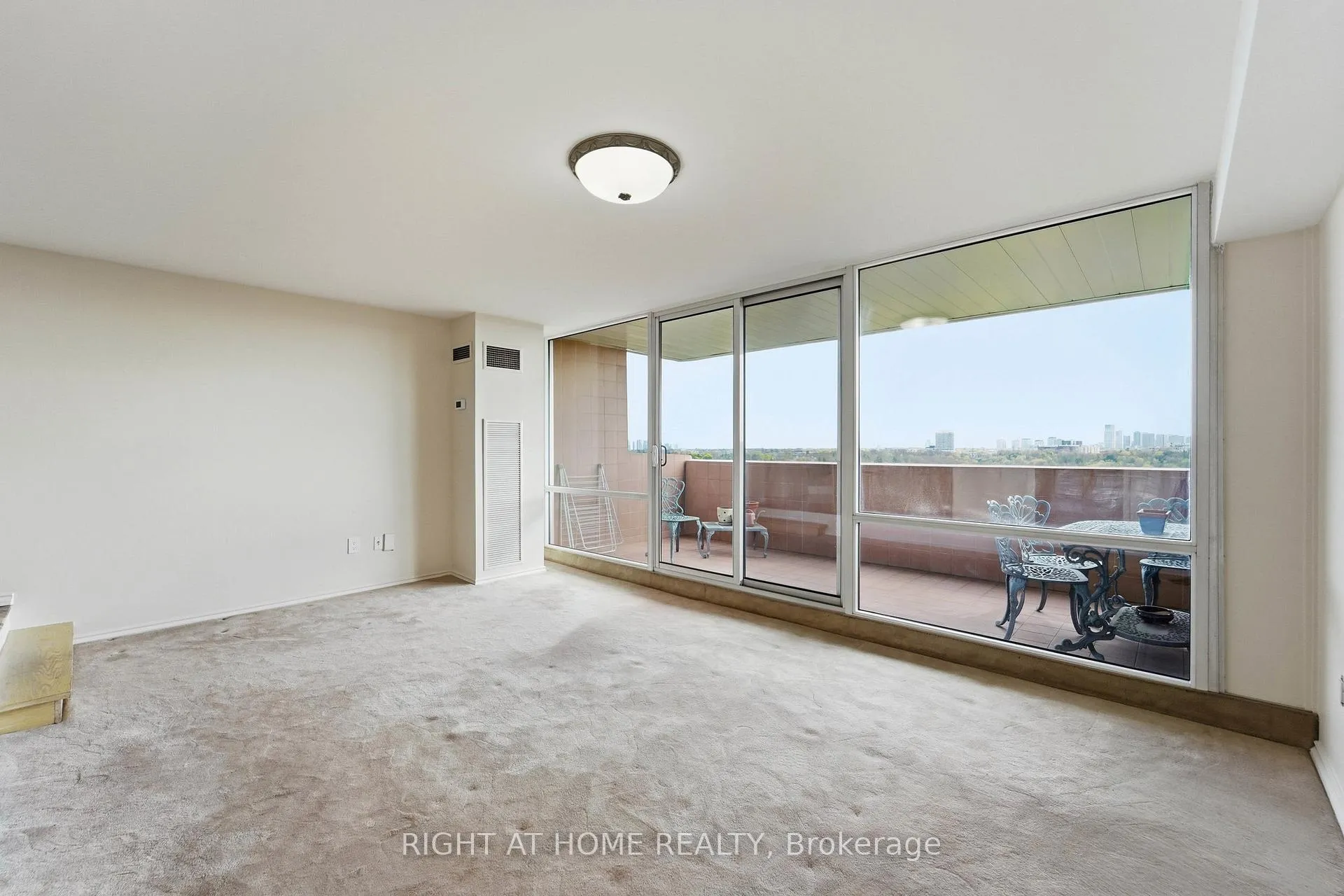 Photo 6 of Unit 2011, 240 Scarlett Road, Toronto, Rockcliffe-Smythe — HOMEH
