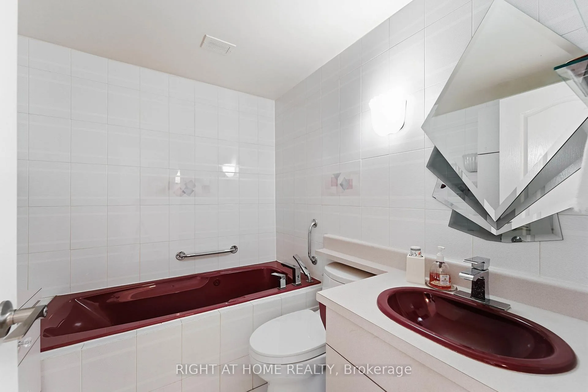 Photo 16 of Unit 2011, 240 Scarlett Road, Toronto, Rockcliffe-Smythe — HOMEH