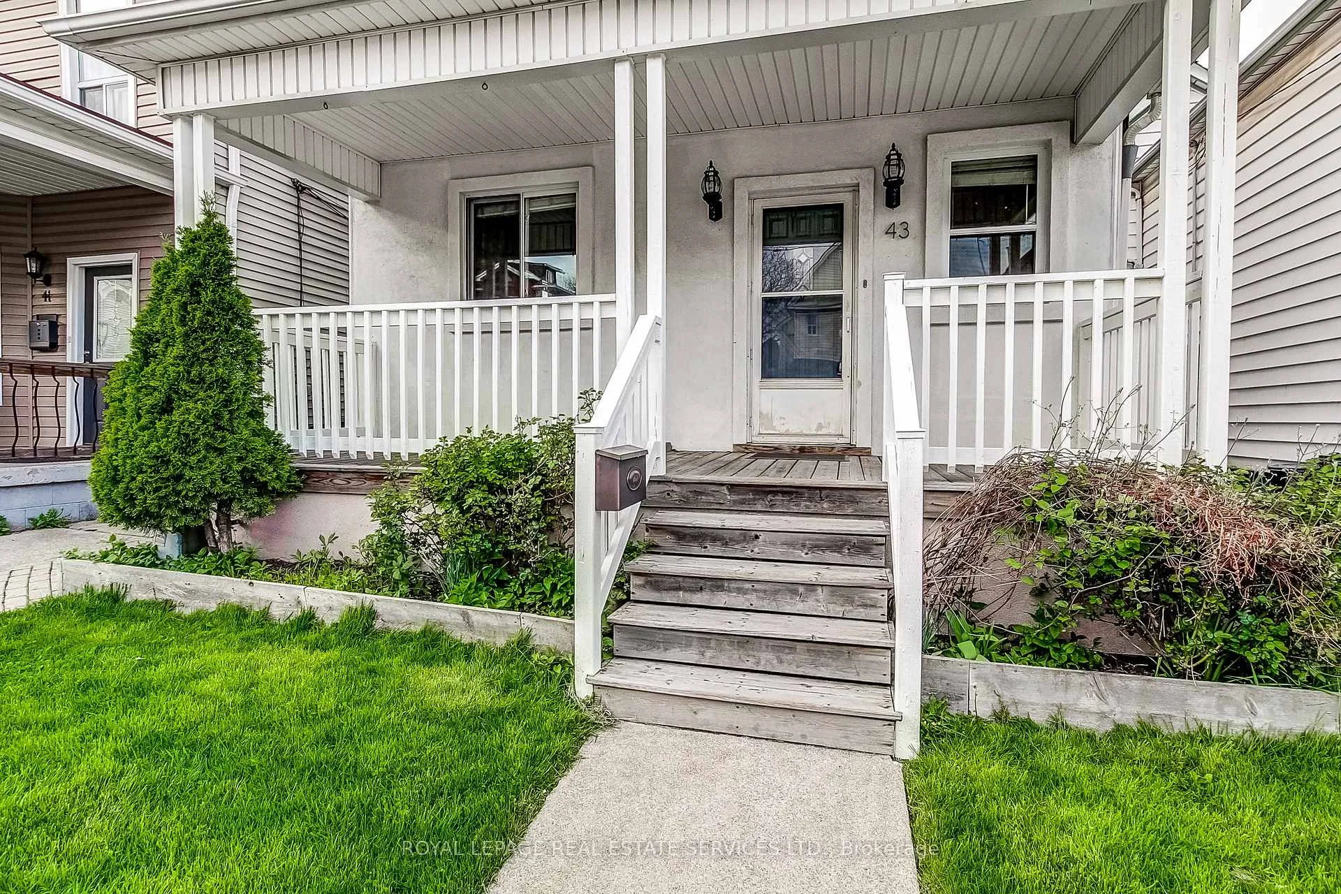 Photo 2 of 43 Rosemont Avenue, Hamilton, Stipley — HOMEH