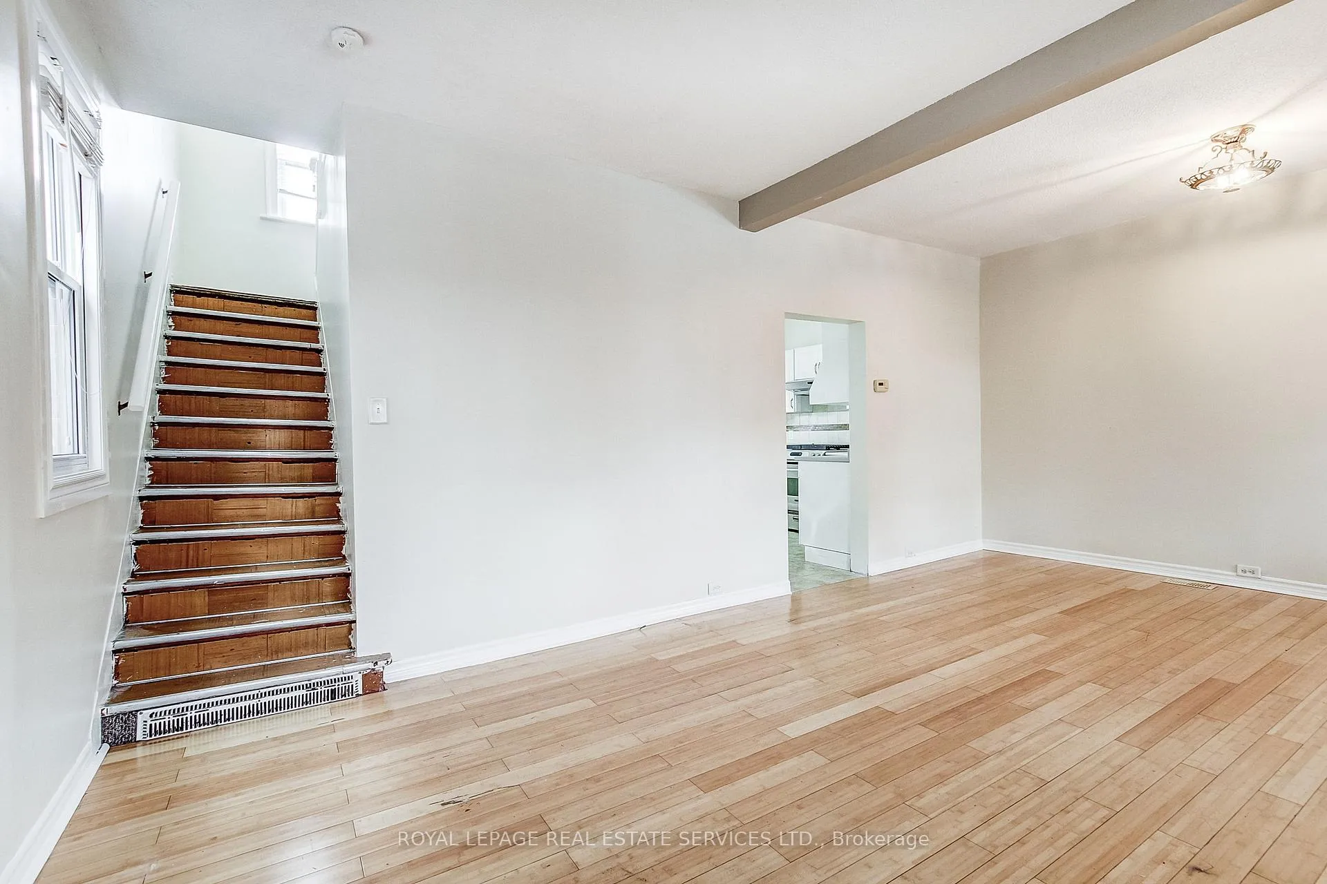 Photo 6 of 43 Rosemont Avenue, Hamilton, Stipley — HOMEH