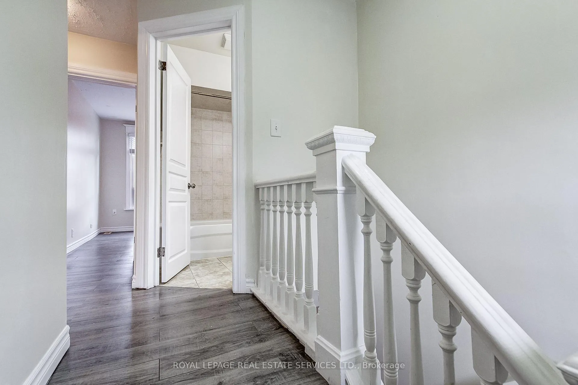 Photo 12 of 43 Rosemont Avenue, Hamilton, Stipley — HOMEH