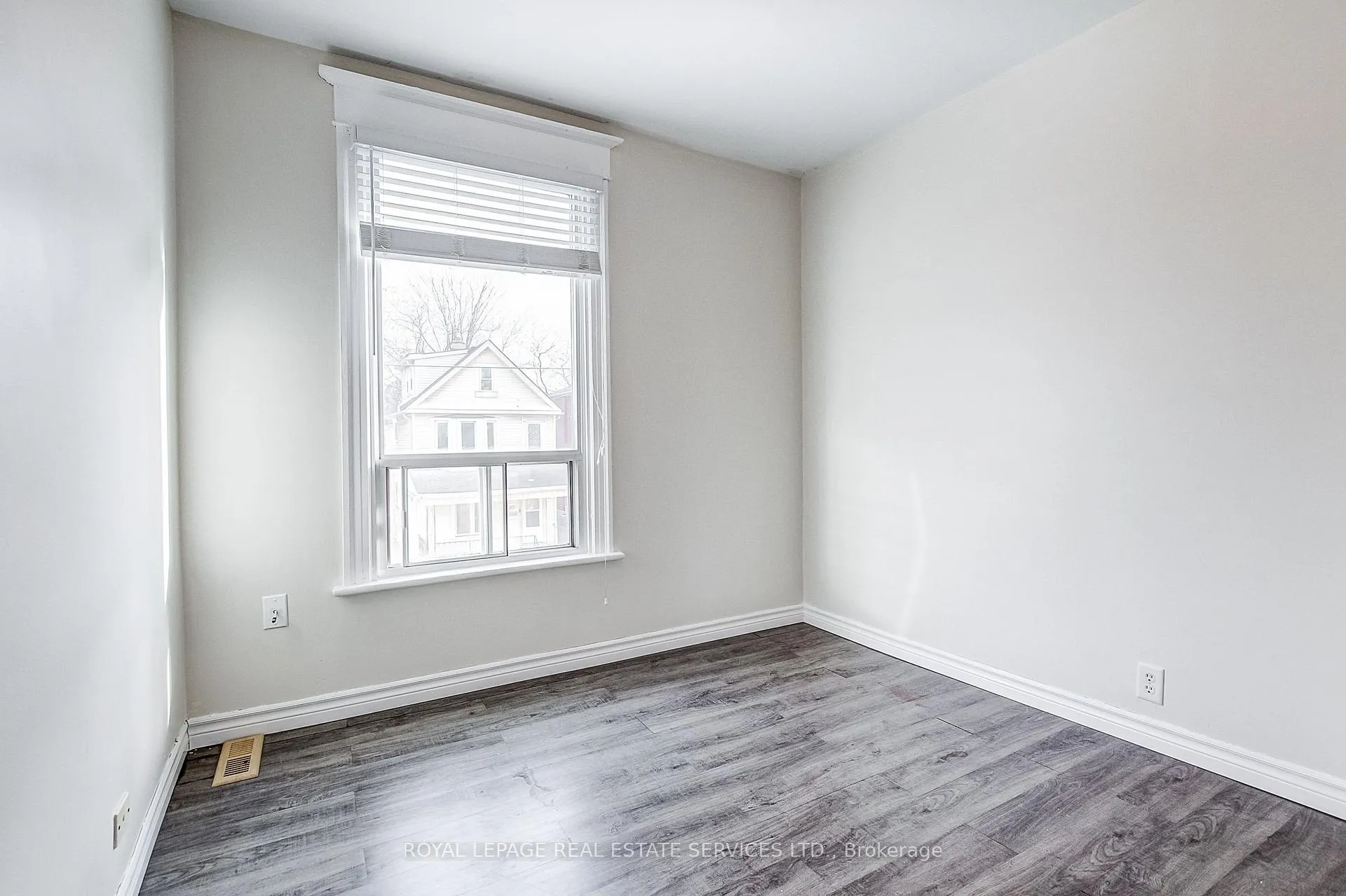 Photo 14 of 43 Rosemont Avenue, Hamilton, Stipley — HOMEH