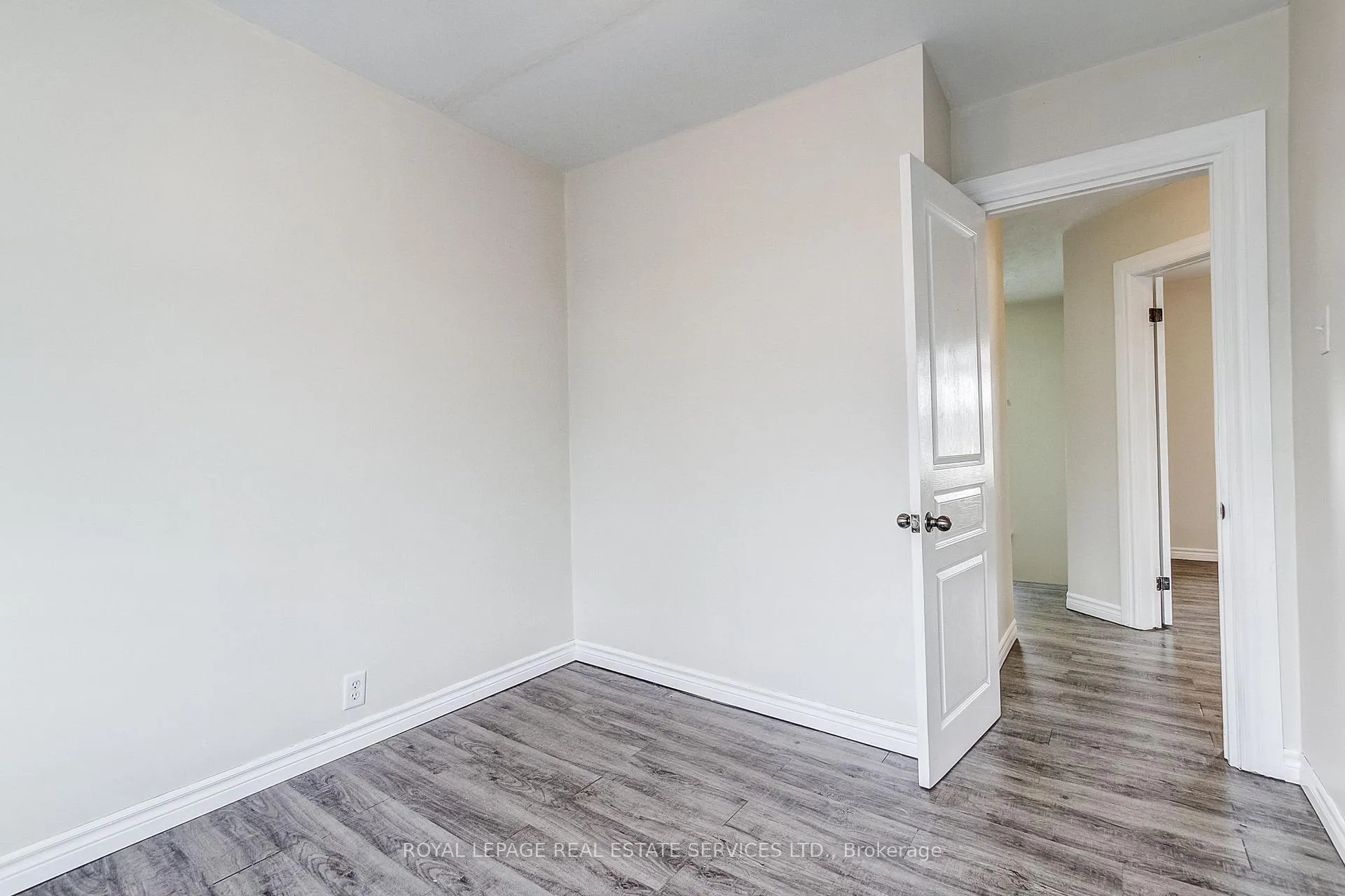 Photo 15 of 43 Rosemont Avenue, Hamilton, Stipley — HOMEH