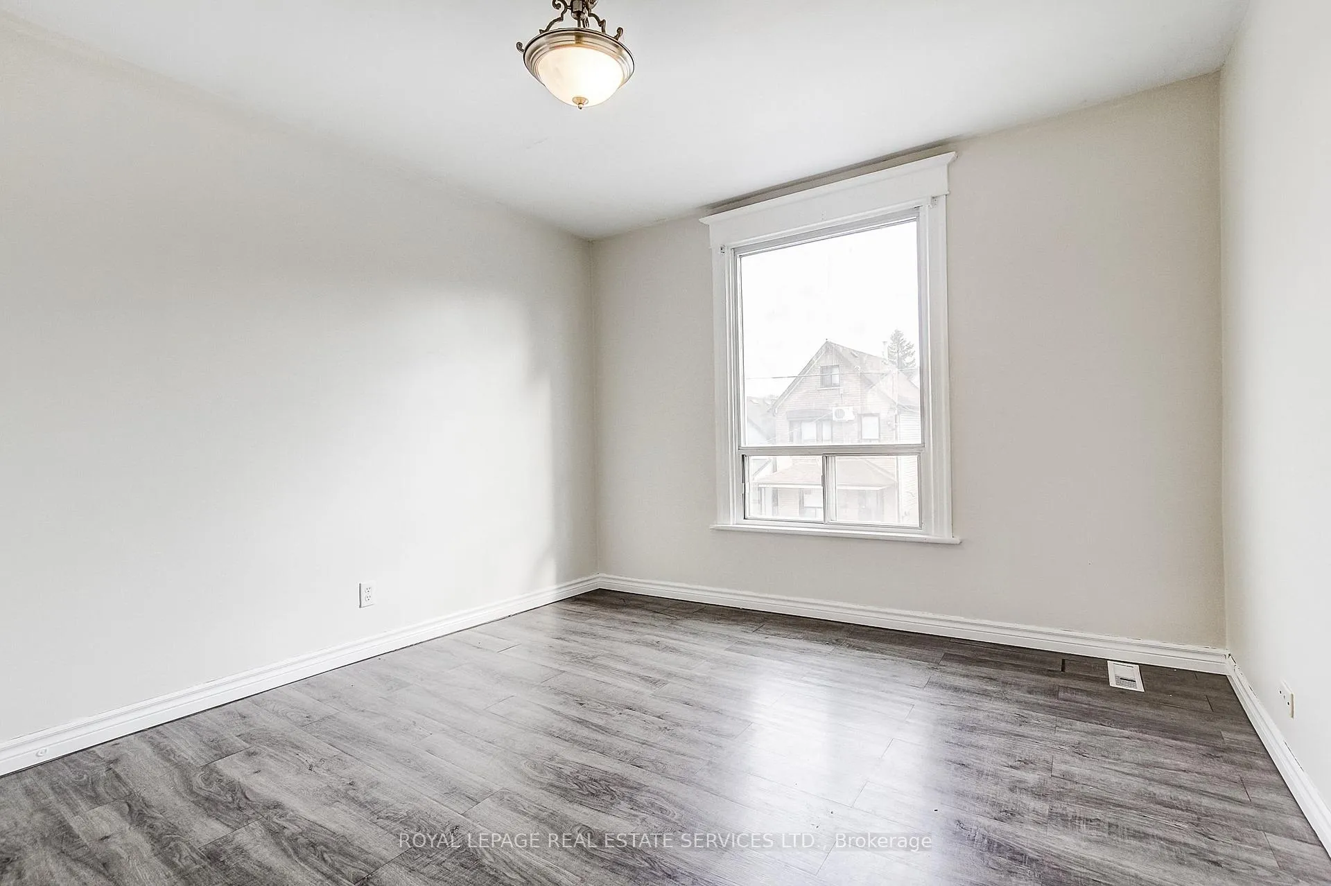 Photo 18 of 43 Rosemont Avenue, Hamilton, Stipley — HOMEH
