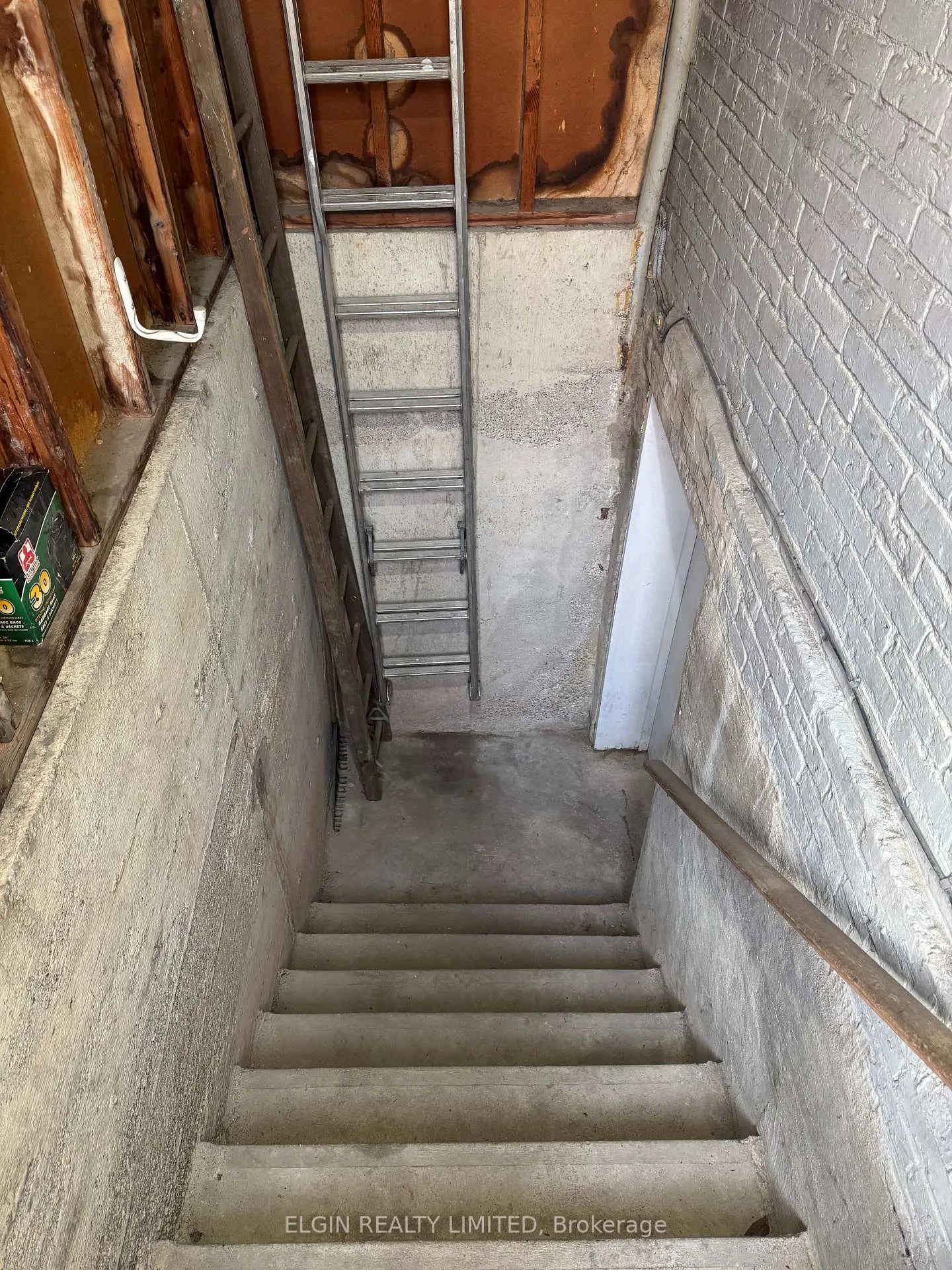 Photo 35 of 35-37 Kains Street, St. Thomas — HOMEH