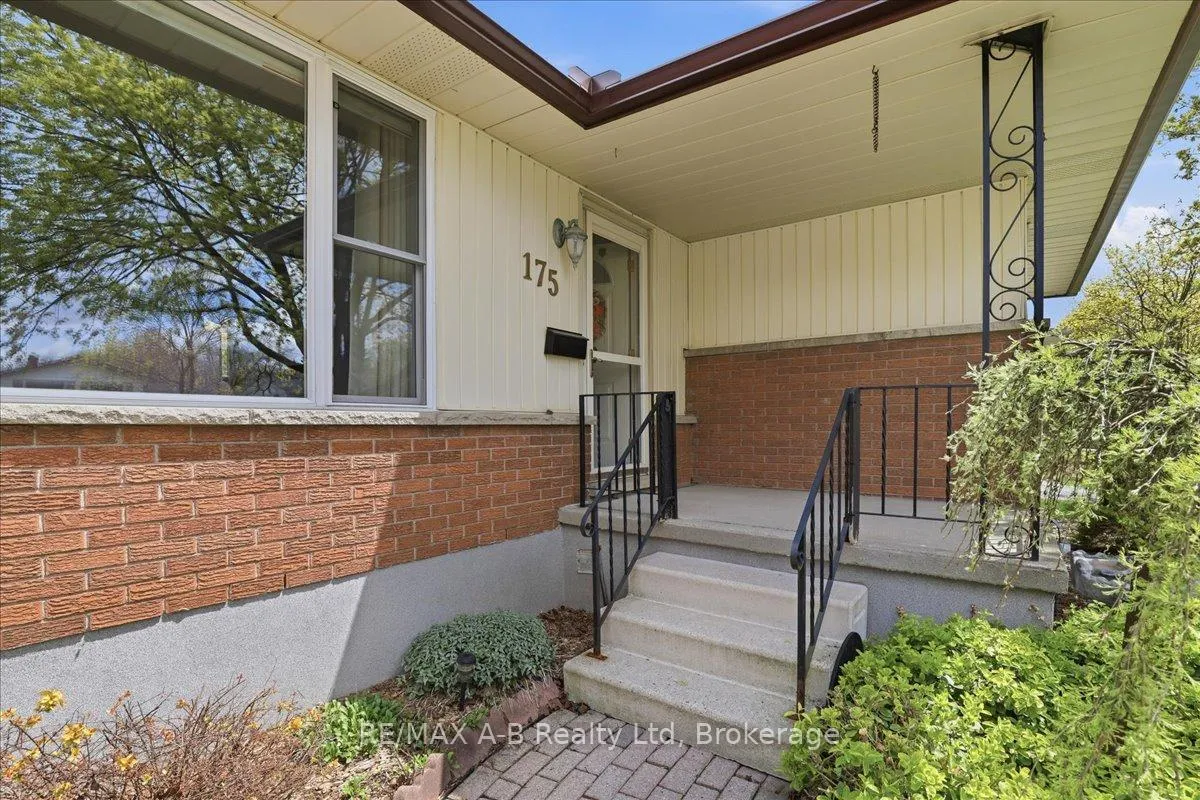 Photo 5 of 175 Mowat Street, Stratford — HOMEH