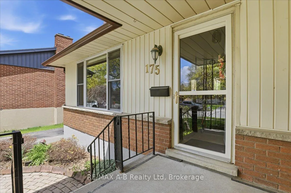 Photo 6 of 175 Mowat Street, Stratford — HOMEH