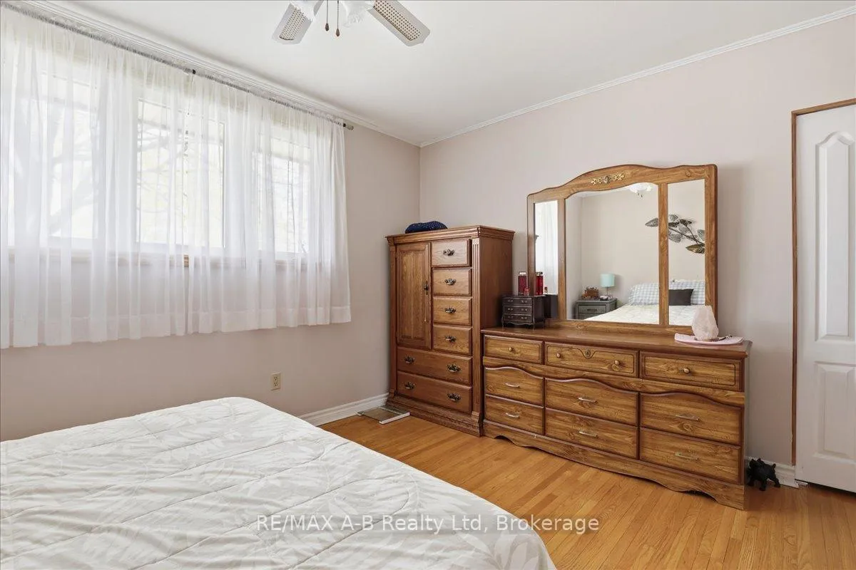 Photo 20 of 175 Mowat Street, Stratford — HOMEH