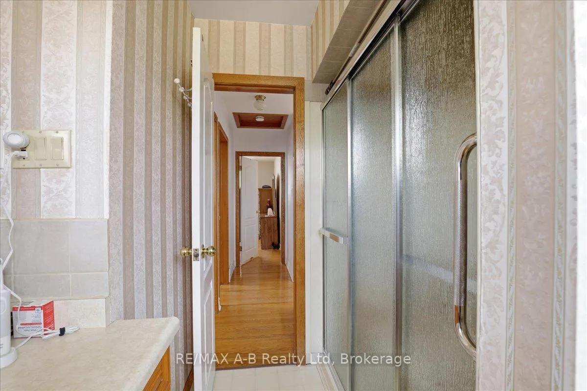Photo 22 of 175 Mowat Street, Stratford — HOMEH
