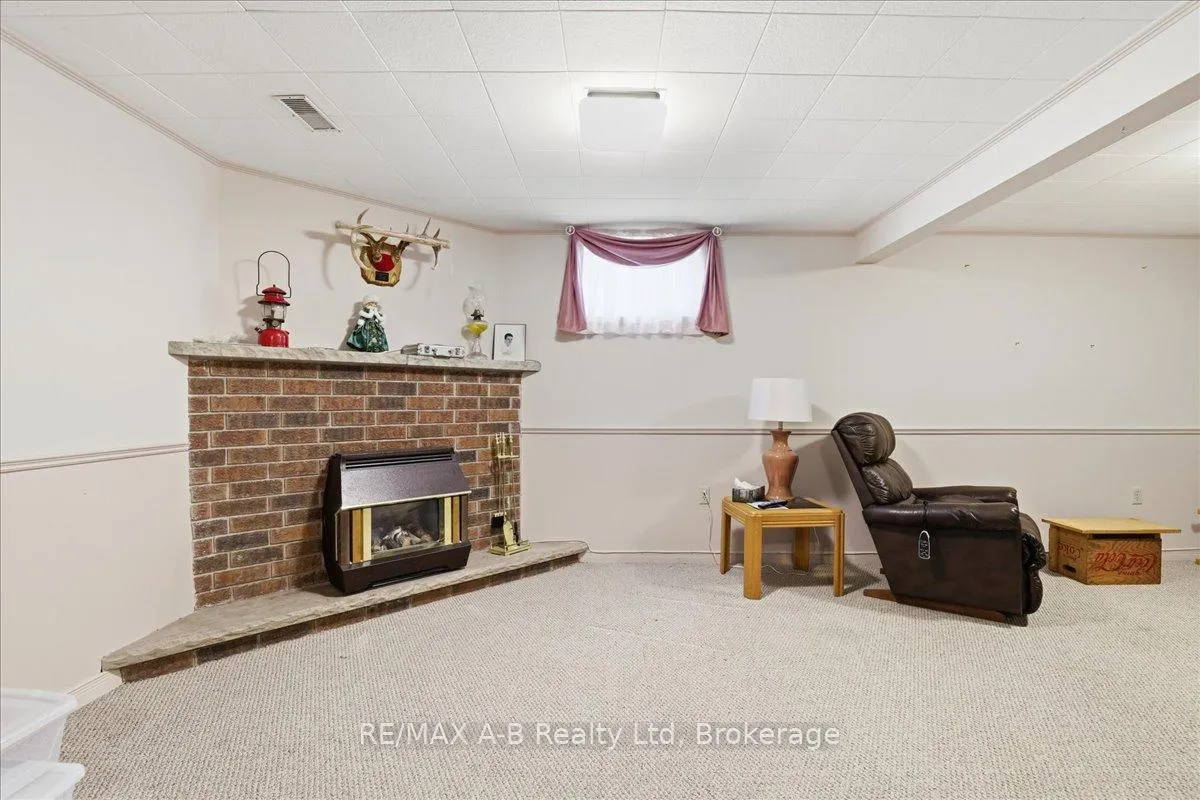 Photo 30 of 175 Mowat Street, Stratford — HOMEH