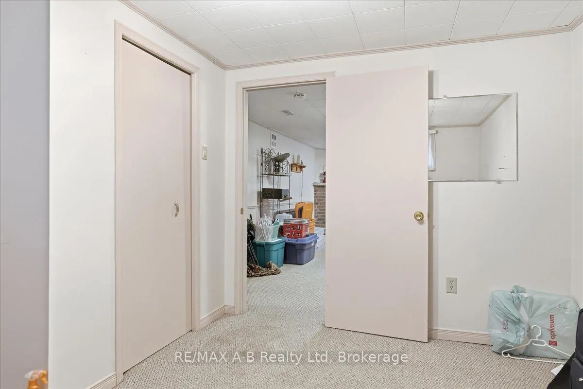 Photo 35 of 175 Mowat Street, Stratford — HOMEH