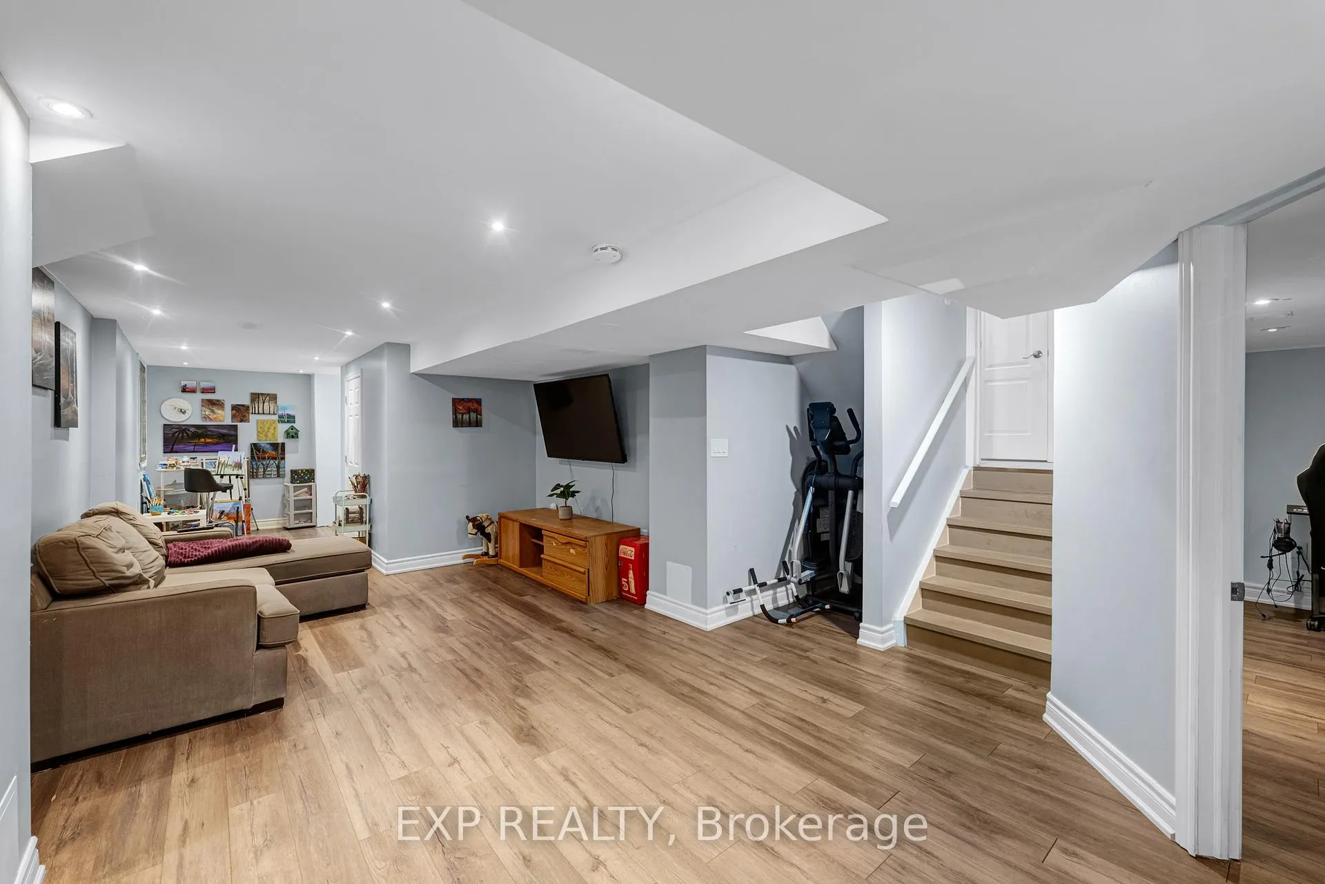 Photo 29 of 52 Glasgow Crescent, Georgina, Keswick South — HOMEH