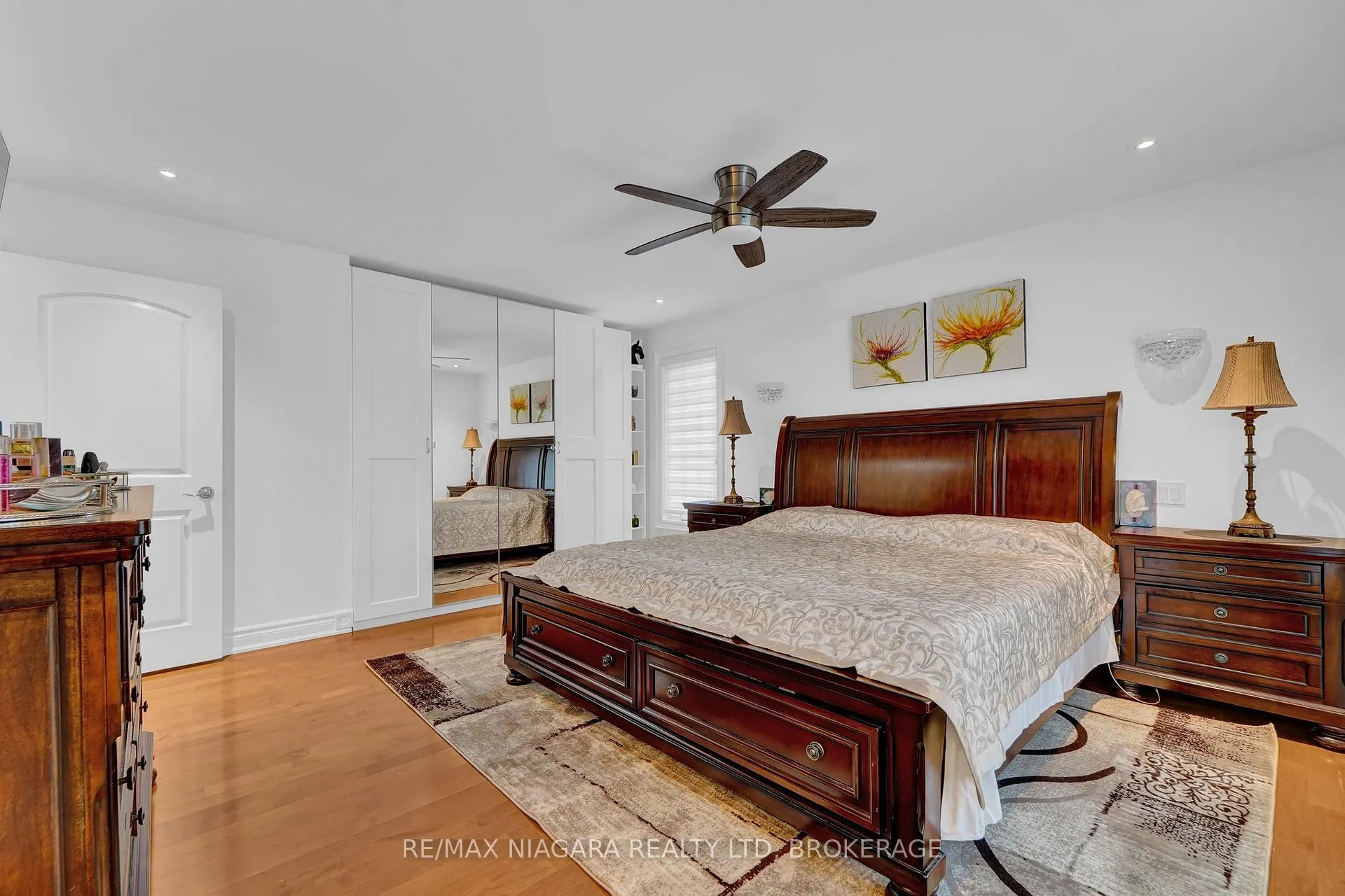 Photo 32 of 8018 Cathedral Drive, Niagara Falls, Mt. Carmel — HOMEH