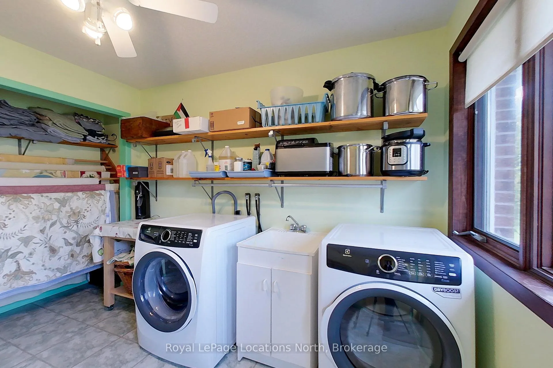 Photo 12 of 355 Union Street, Meaford — HOMEH