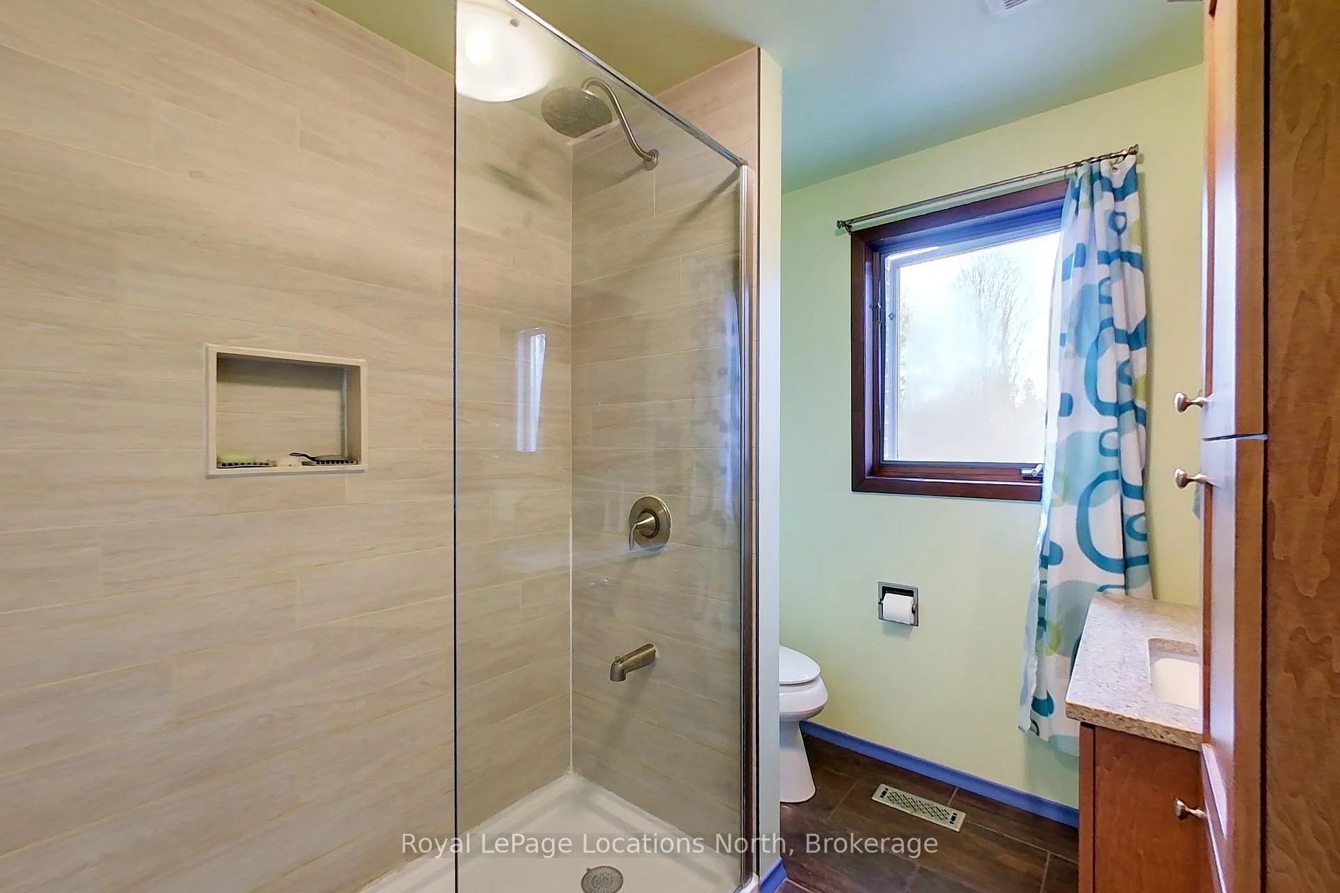 Photo 15 of 355 Union Street, Meaford — HOMEH