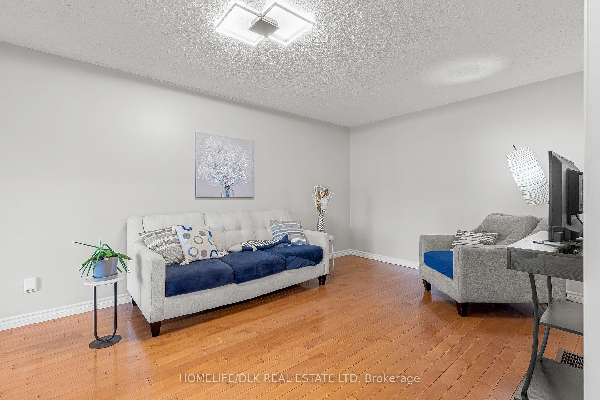 Photo 5 of 155 Beley Street, Brockville — HOMEH