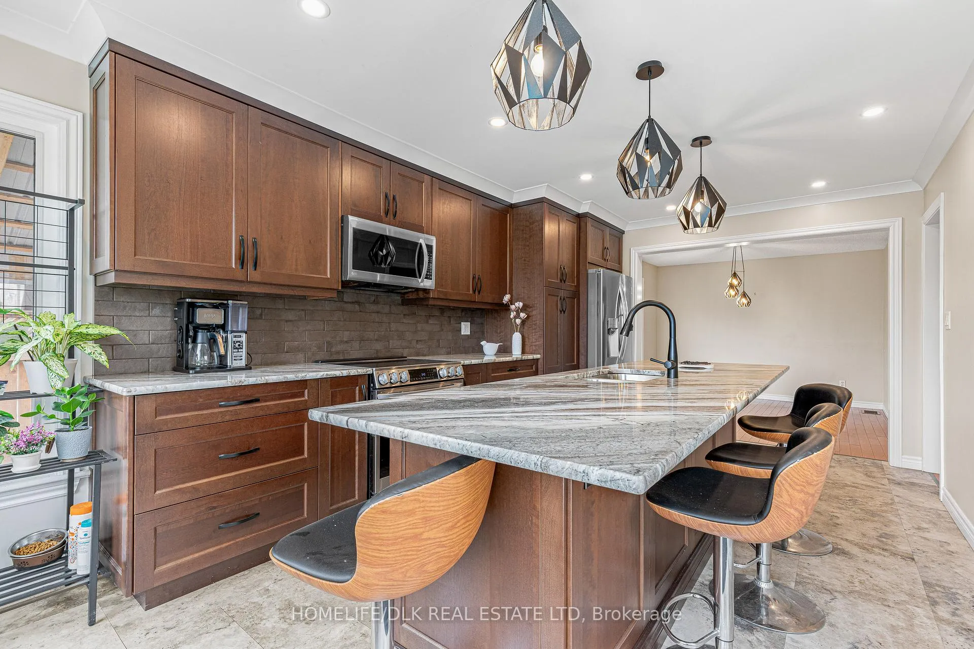 Photo 10 of 155 Beley Street, Brockville — HOMEH