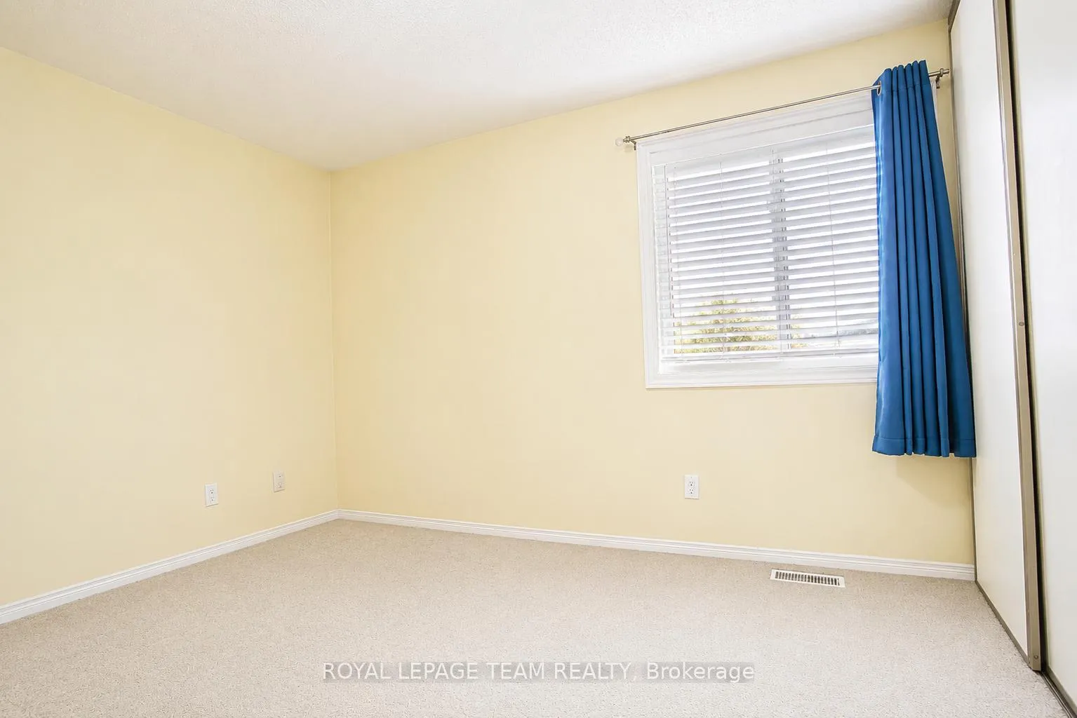 Photo 14 of 1949 Heatherwood Drive, Ottawa, Chapel Hill South - Orleans Village — HOMEH