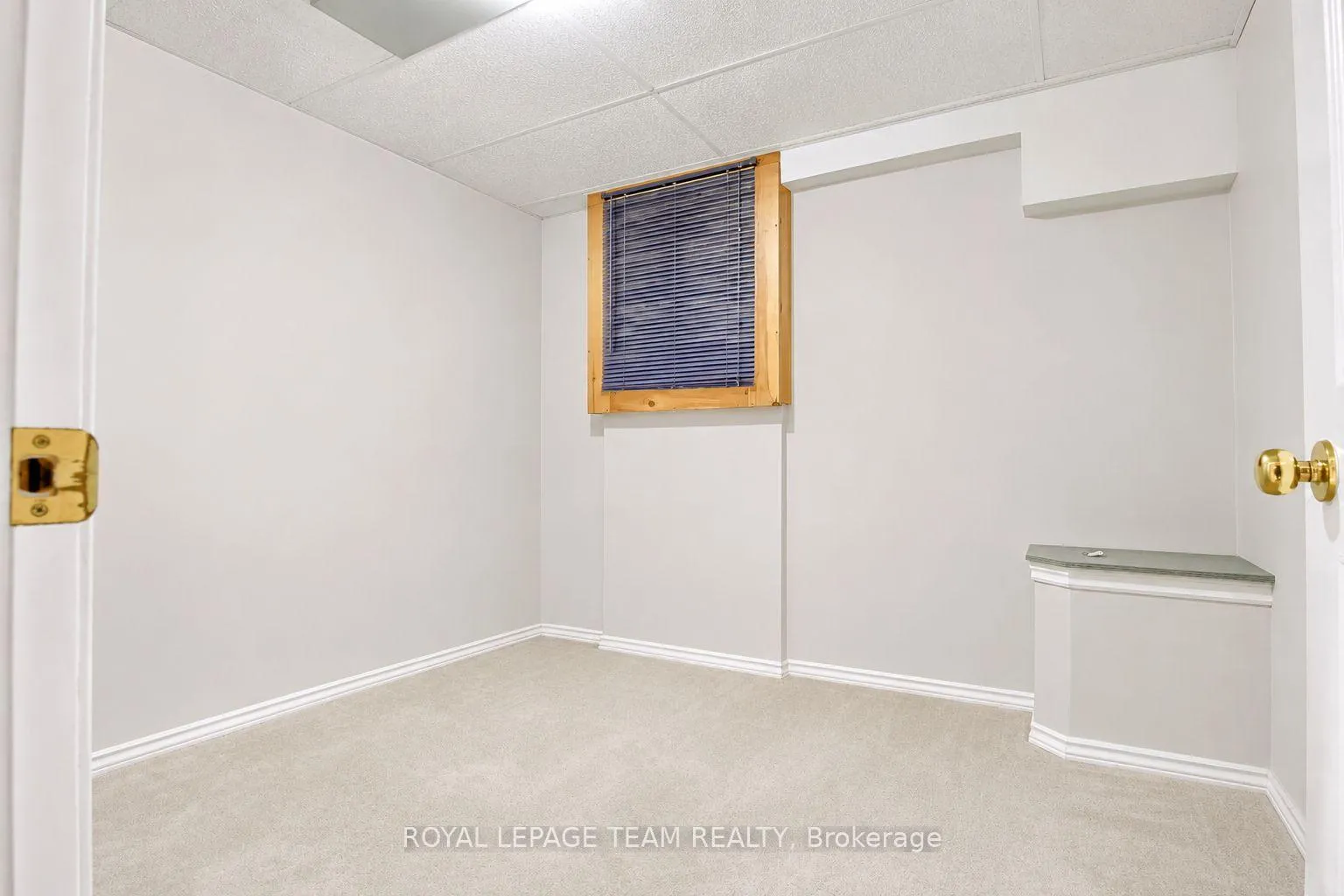 Photo 17 of 1949 Heatherwood Drive, Ottawa, Chapel Hill South - Orleans Village — HOMEH