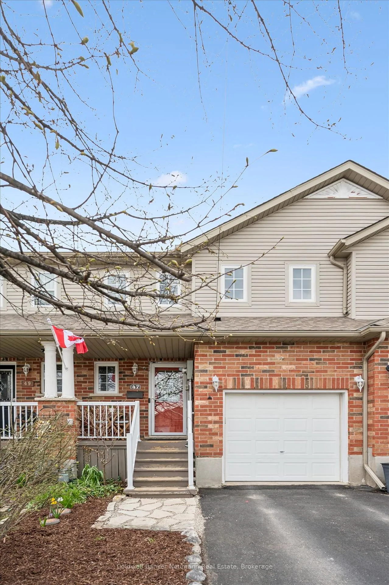 Photo 2 of 47 Gibbons Drive, Centre Wellington, Fergus — HOMEH