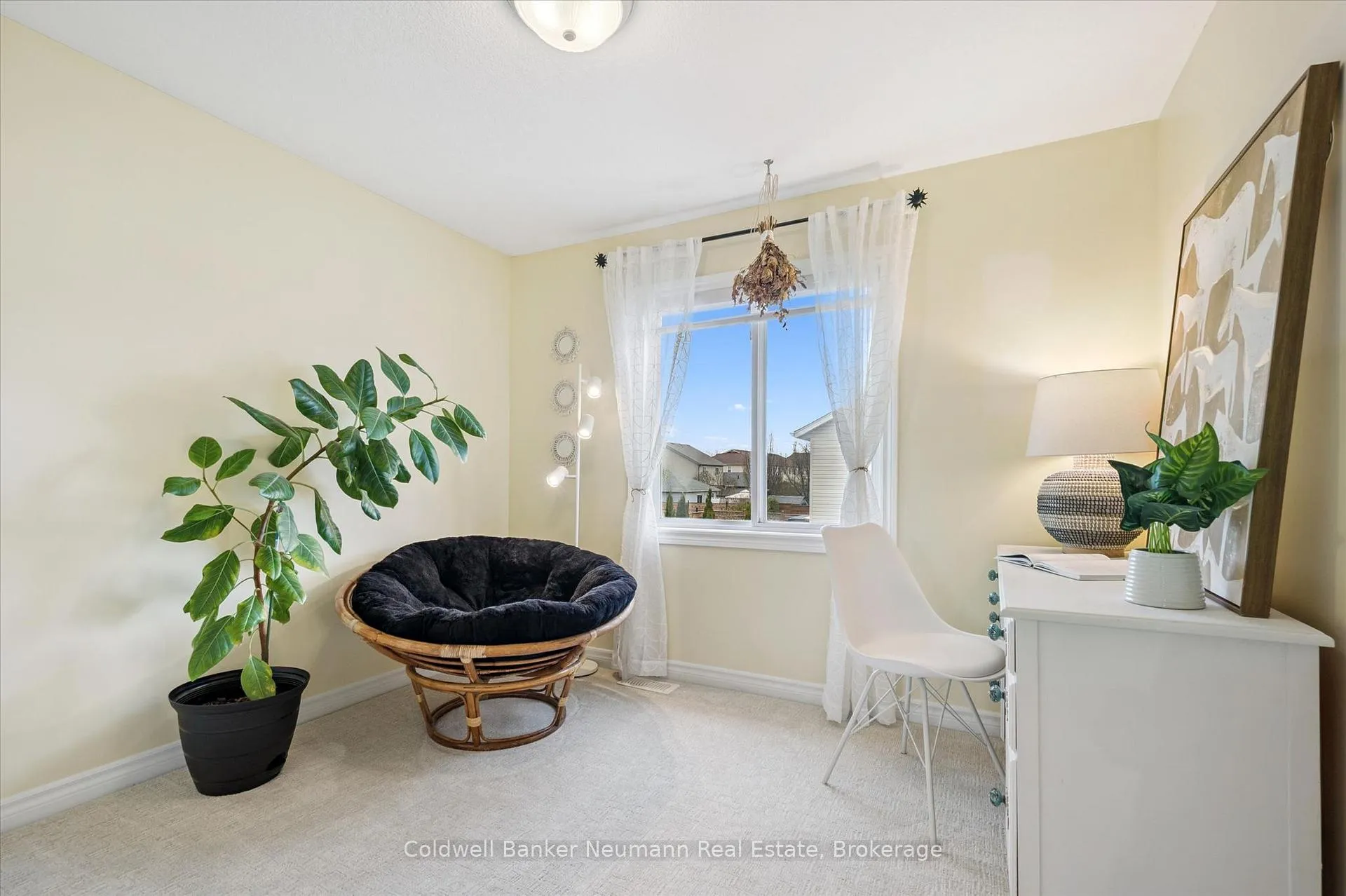Photo 12 of 47 Gibbons Drive, Centre Wellington, Fergus — HOMEH