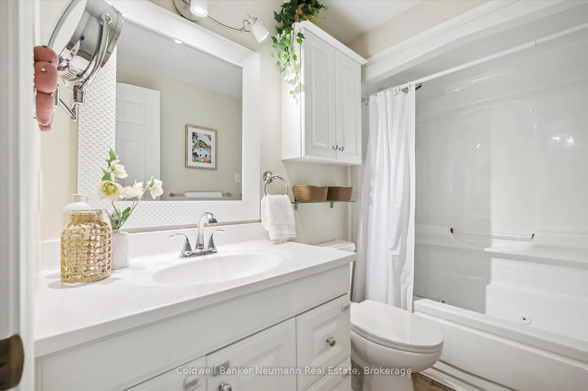 Photo 13 of 47 Gibbons Drive, Centre Wellington, Fergus — HOMEH