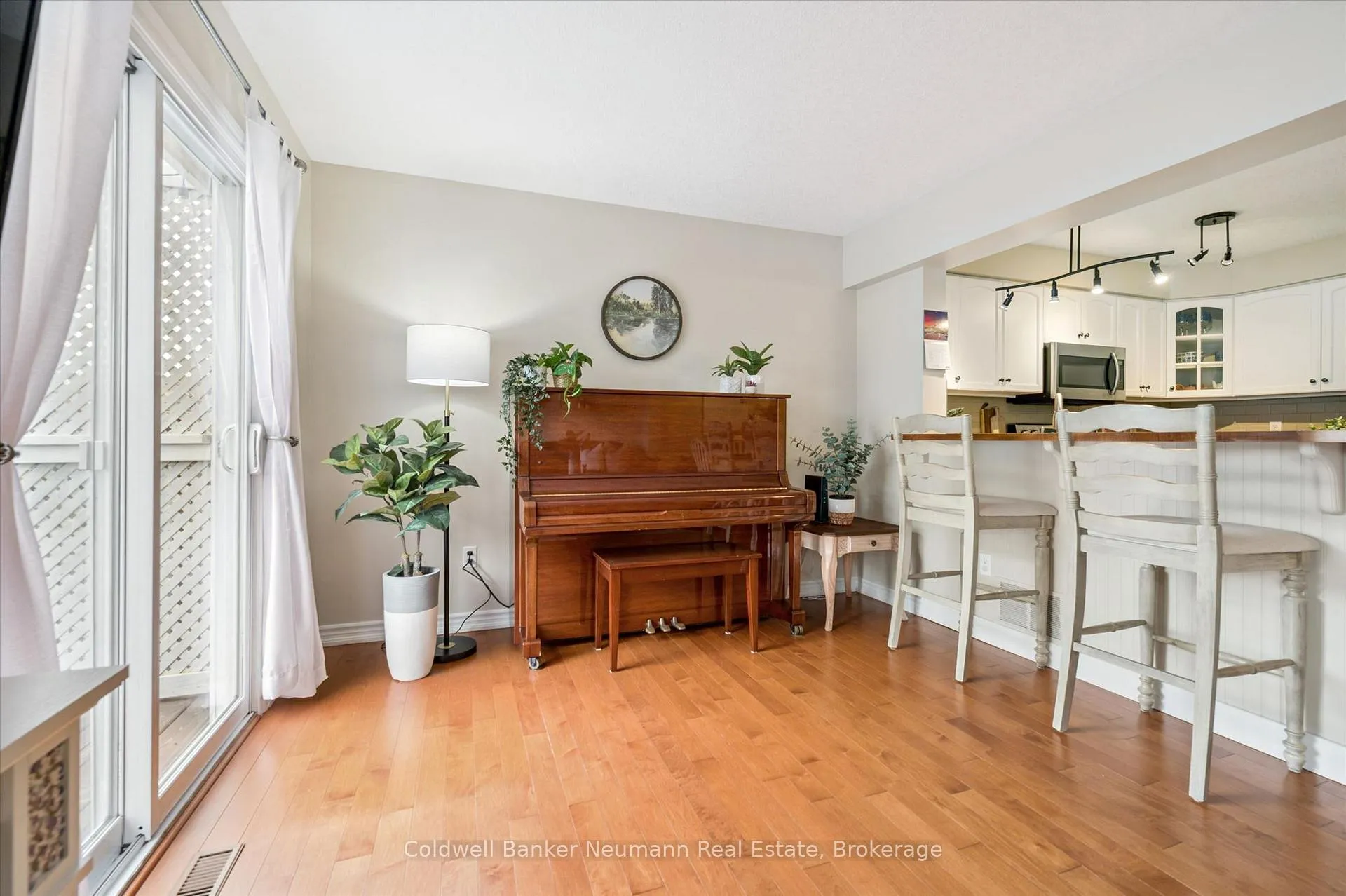 Photo 33 of 47 Gibbons Drive, Centre Wellington, Fergus — HOMEH