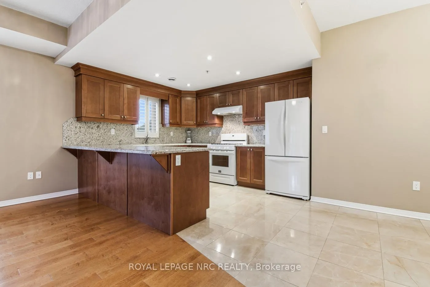 Photo 7 of Unit 203, 16 Sullivan Avenue, Thorold, Thorold Downtown — HOMEH