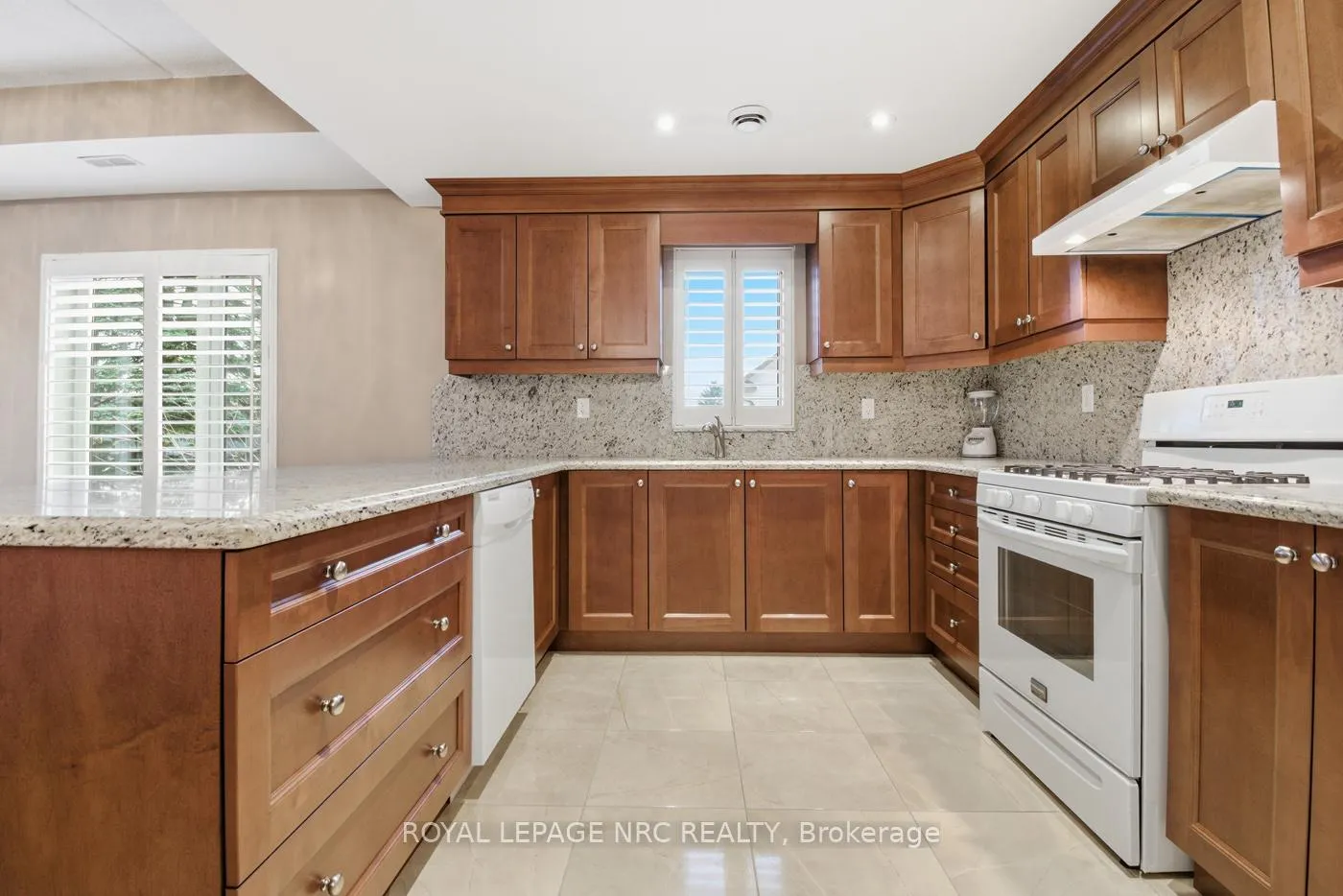 Photo 8 of Unit 203, 16 Sullivan Avenue, Thorold, Thorold Downtown — HOMEH