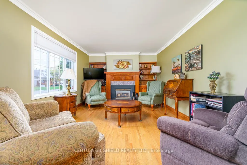 Photo 6 of 100 14th Street W, Cornwall — HOMEH