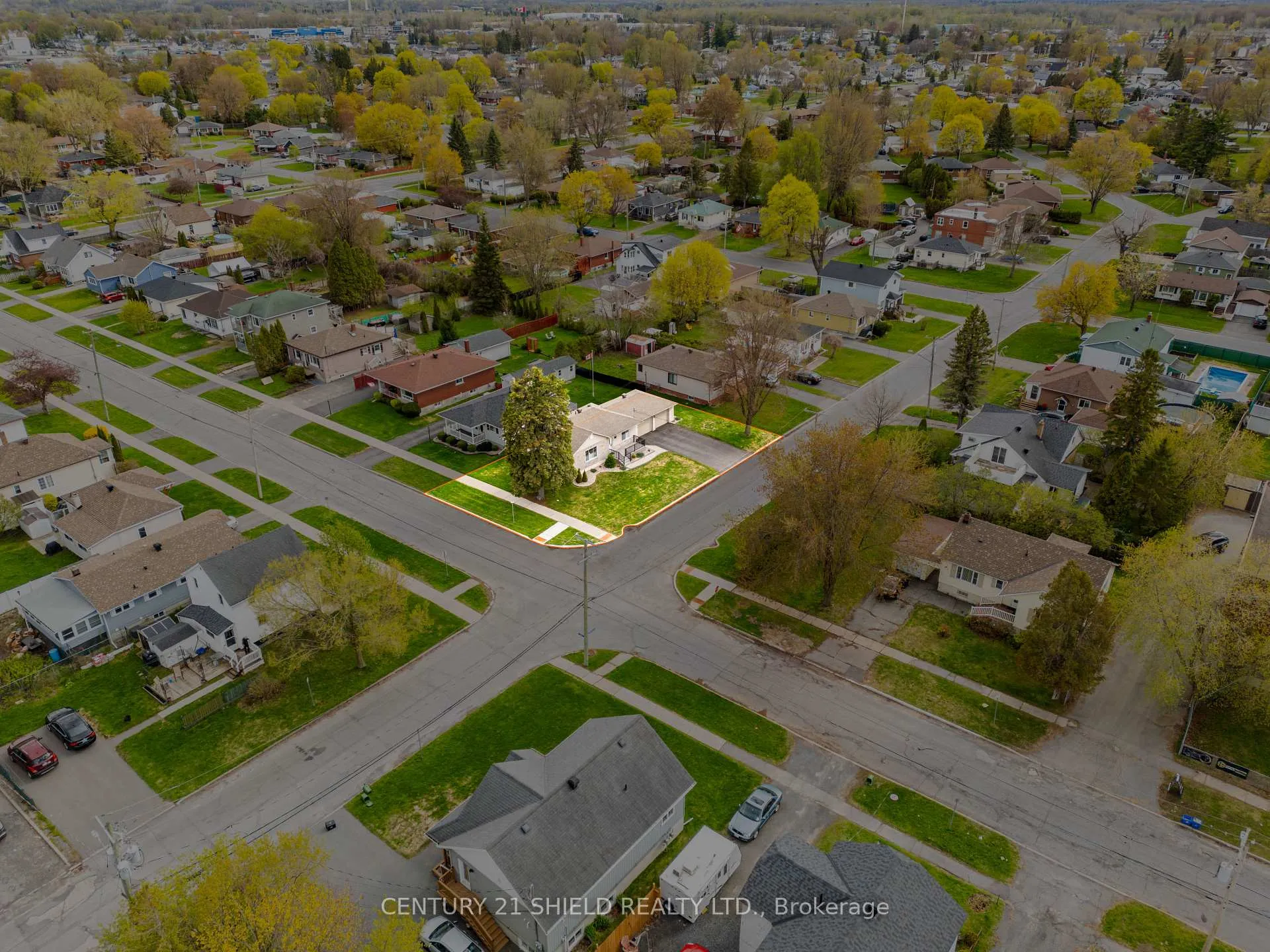 Photo 21 of 100 14th Street W, Cornwall — HOMEH