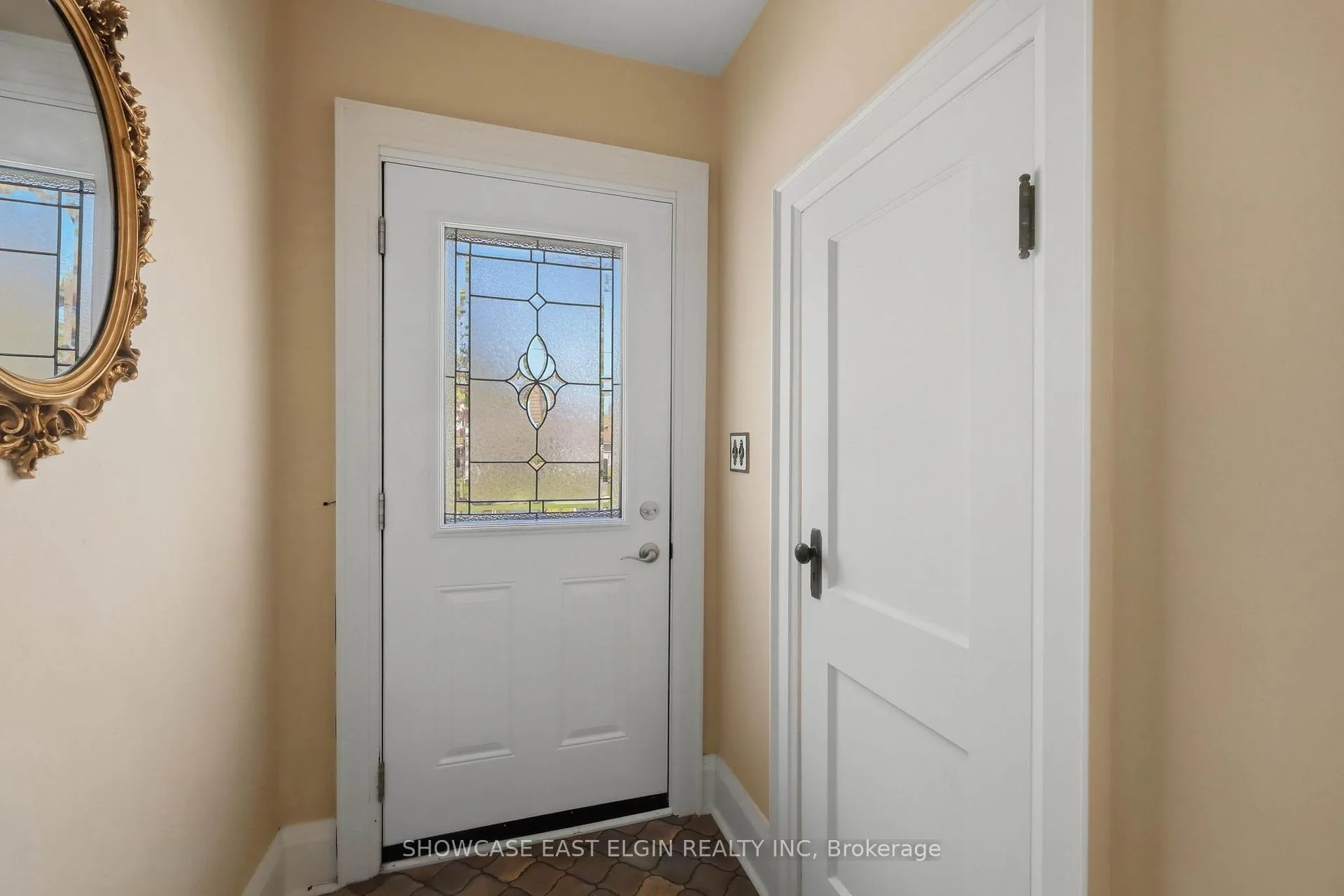 Photo 3 of 31 Park Street, Aylmer — HOMEH