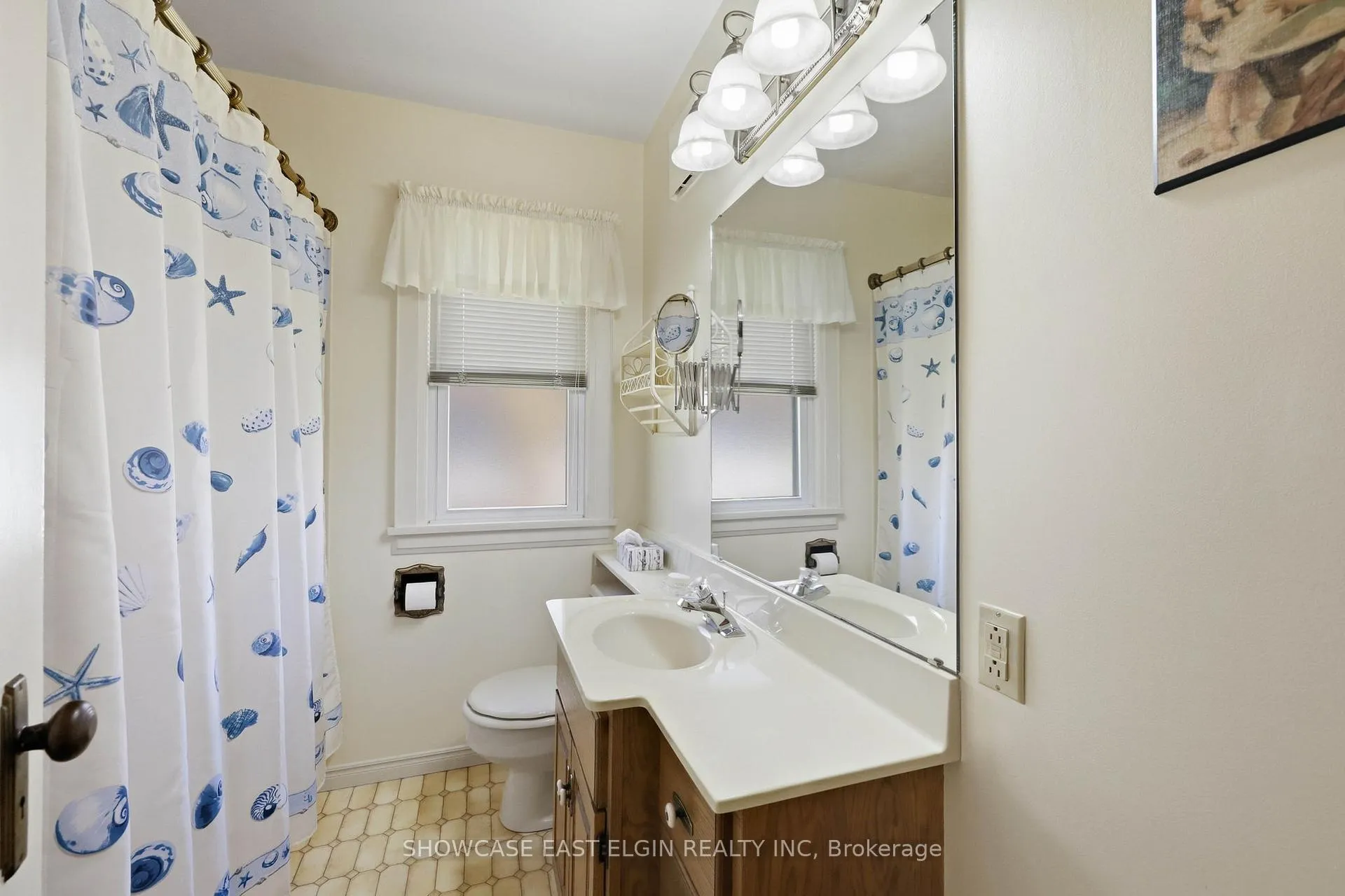 Photo 12 of 31 Park Street, Aylmer — HOMEH
