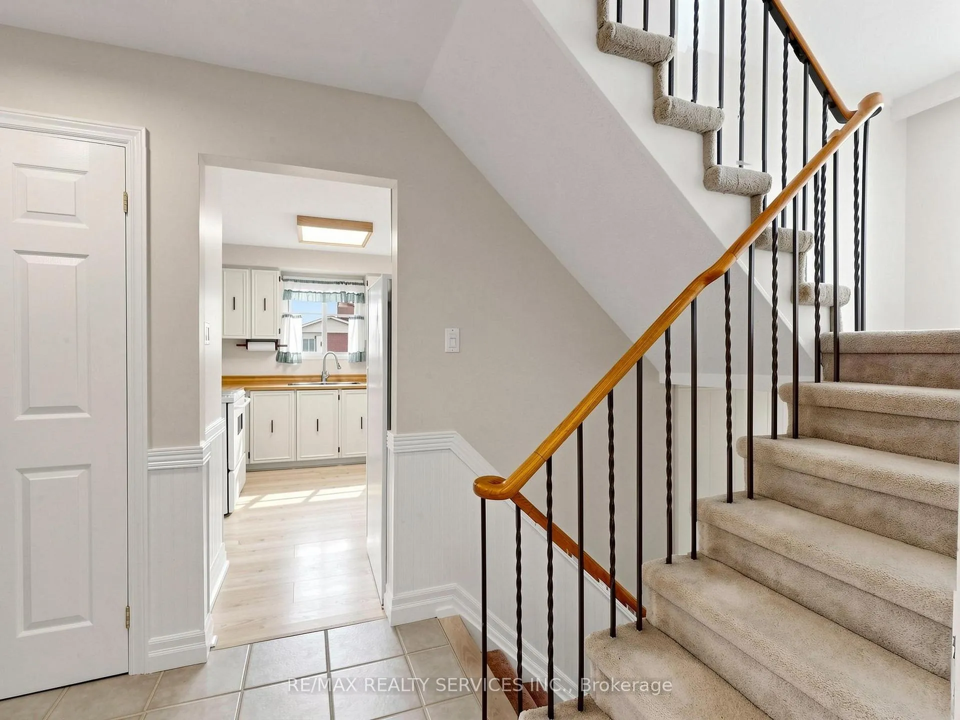 Photo 19 of 2 Bryant Court, Brampton, Brampton West — HOMEH