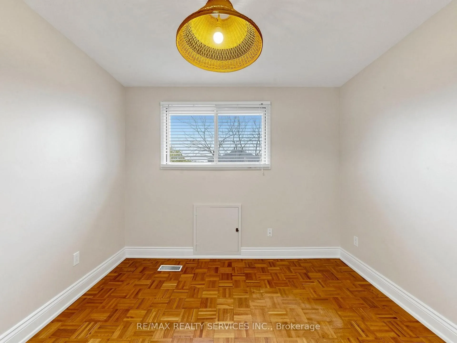 Photo 38 of 2 Bryant Court, Brampton, Brampton West — HOMEH