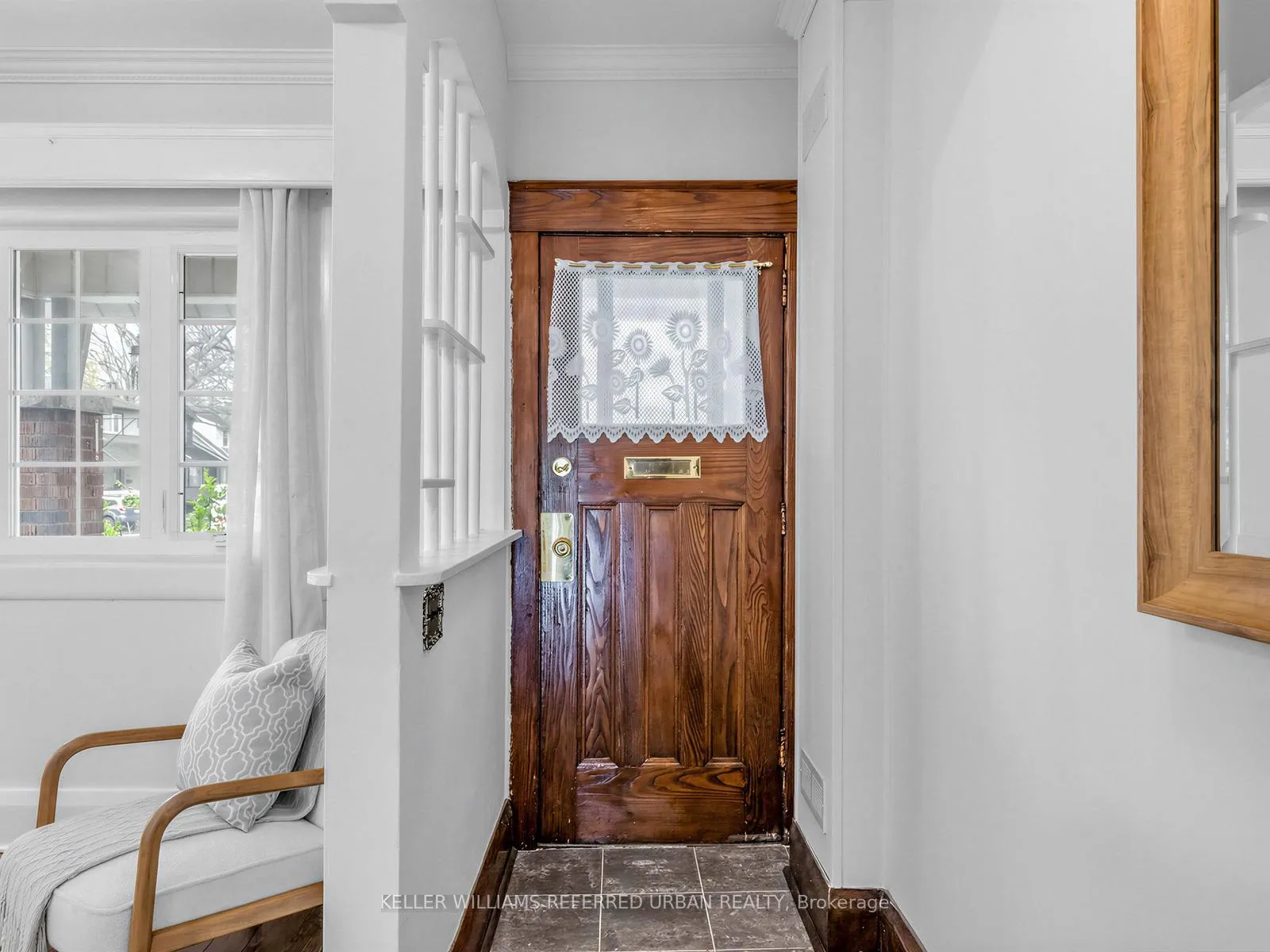 Photo 4 of 145 Oakcrest Avenue, Toronto, East End-Danforth — HOMEH