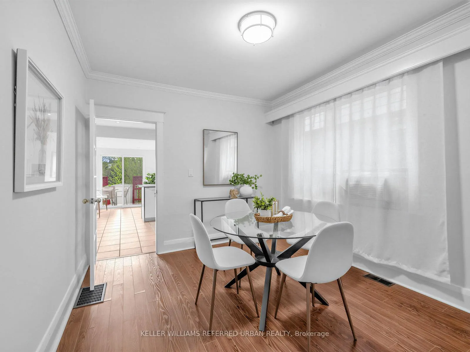 Photo 9 of 145 Oakcrest Avenue, Toronto, East End-Danforth — HOMEH