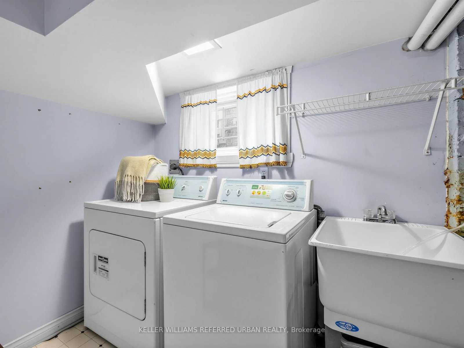 Photo 31 of 145 Oakcrest Avenue, Toronto, East End-Danforth — HOMEH