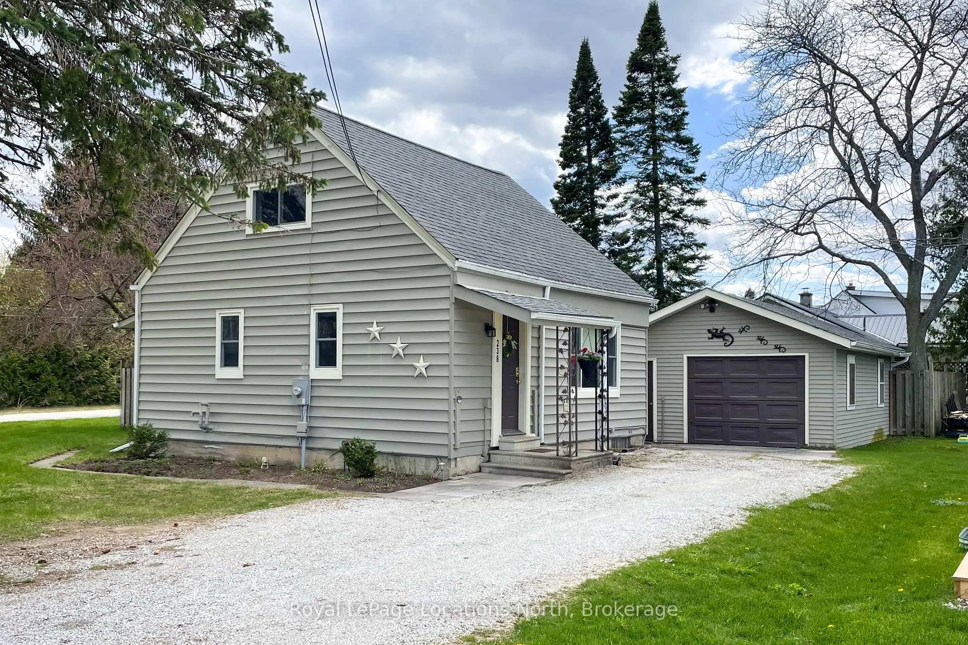 Front of 238 Trowbridge Street W