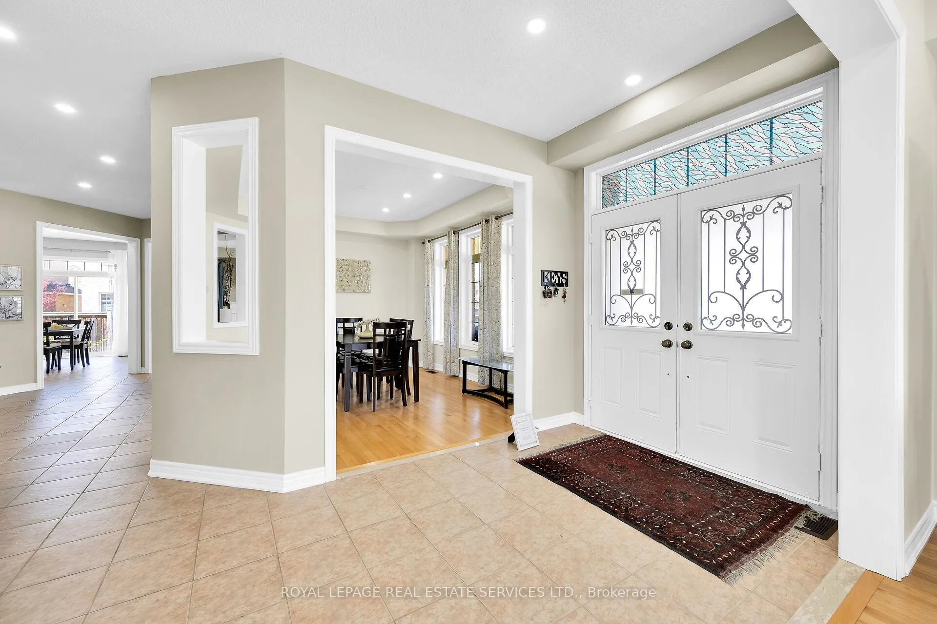 Photo 5 of 123 Attridge Crescent, Hamilton, Waterdown — HOMEH