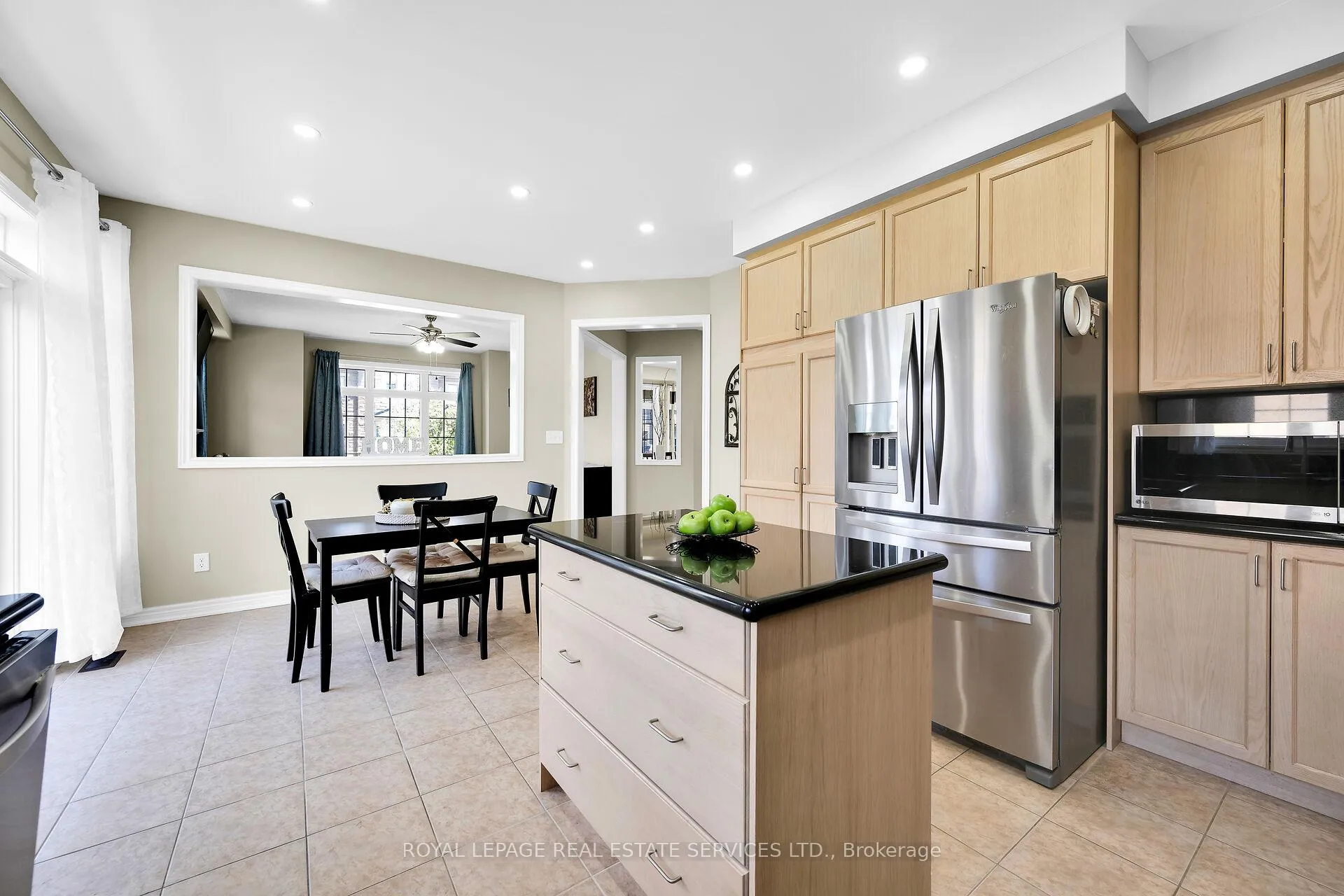 Photo 9 of 123 Attridge Crescent, Hamilton, Waterdown — HOMEH