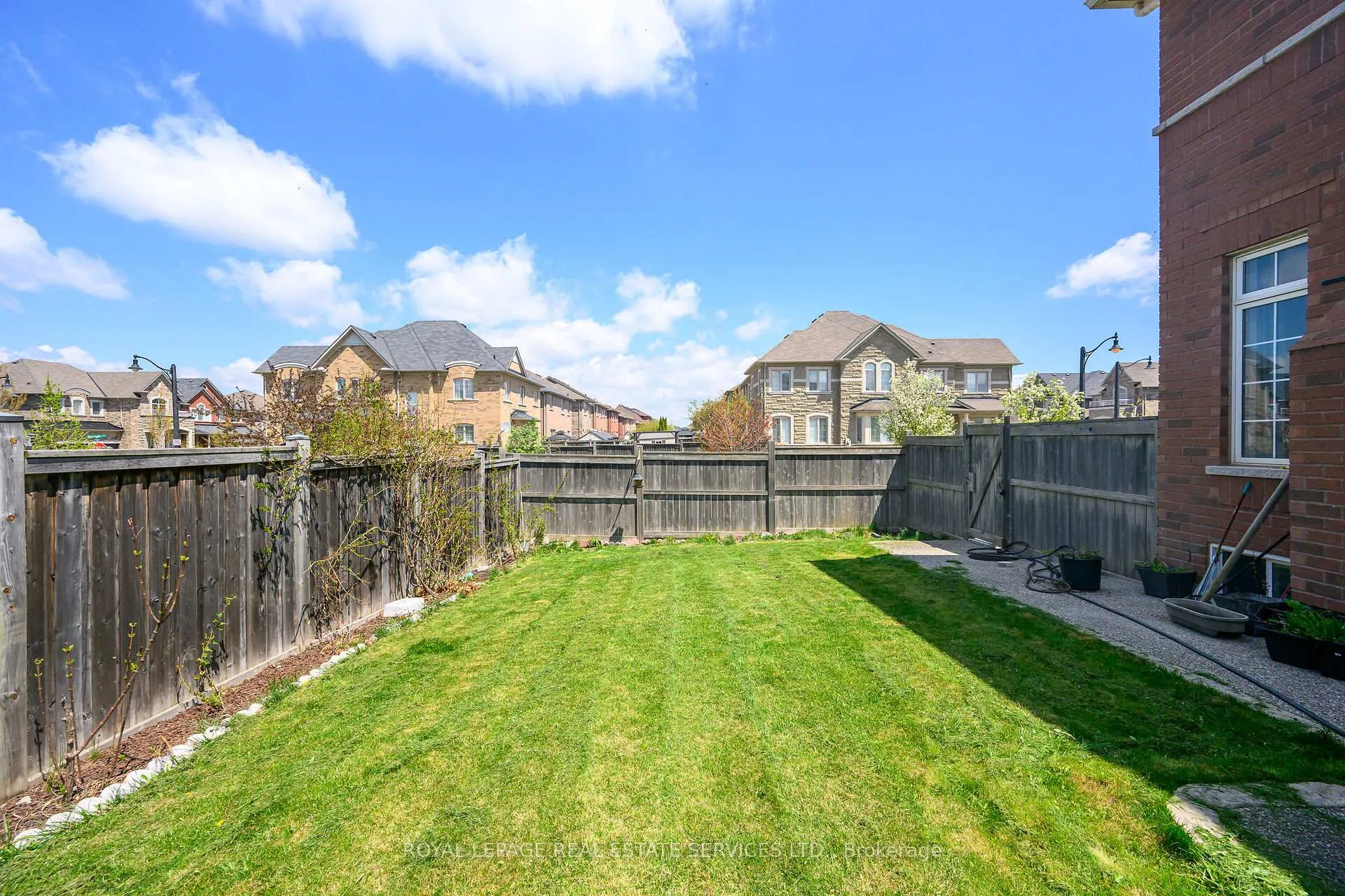Photo 19 of 123 Attridge Crescent, Hamilton, Waterdown — HOMEH
