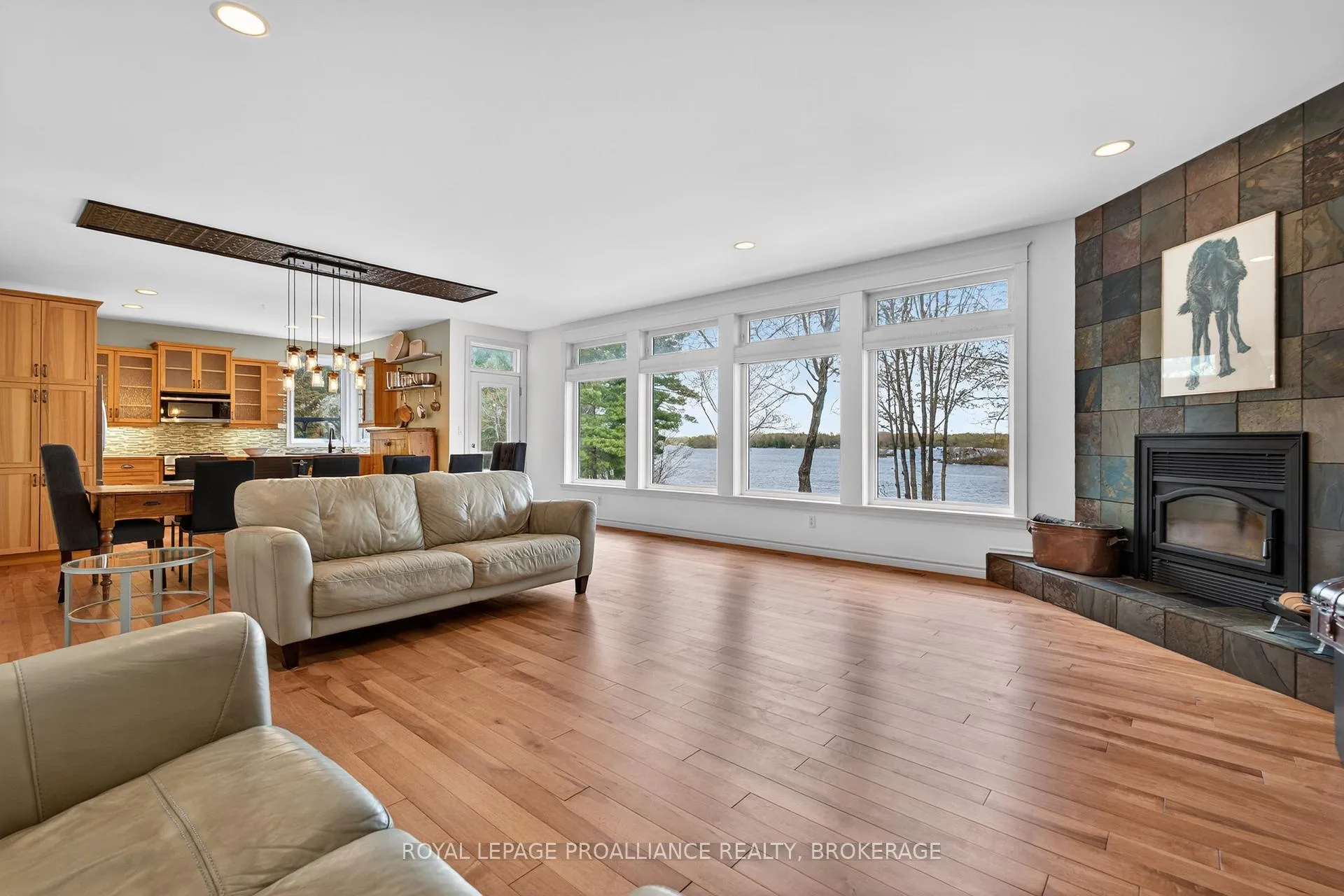 Photo 5 of 4194C Hiawatha Lane, Frontenac, Frontenac South — HOMEH