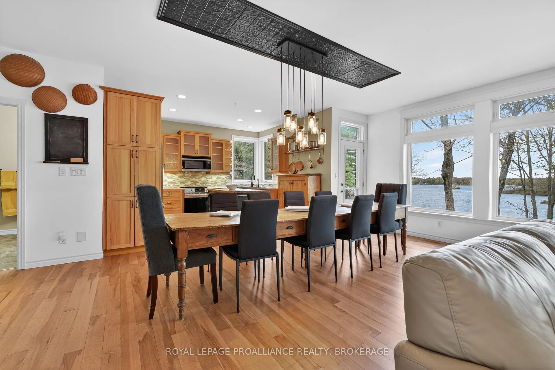 Photo 8 of 4194C Hiawatha Lane, Frontenac, Frontenac South — HOMEH