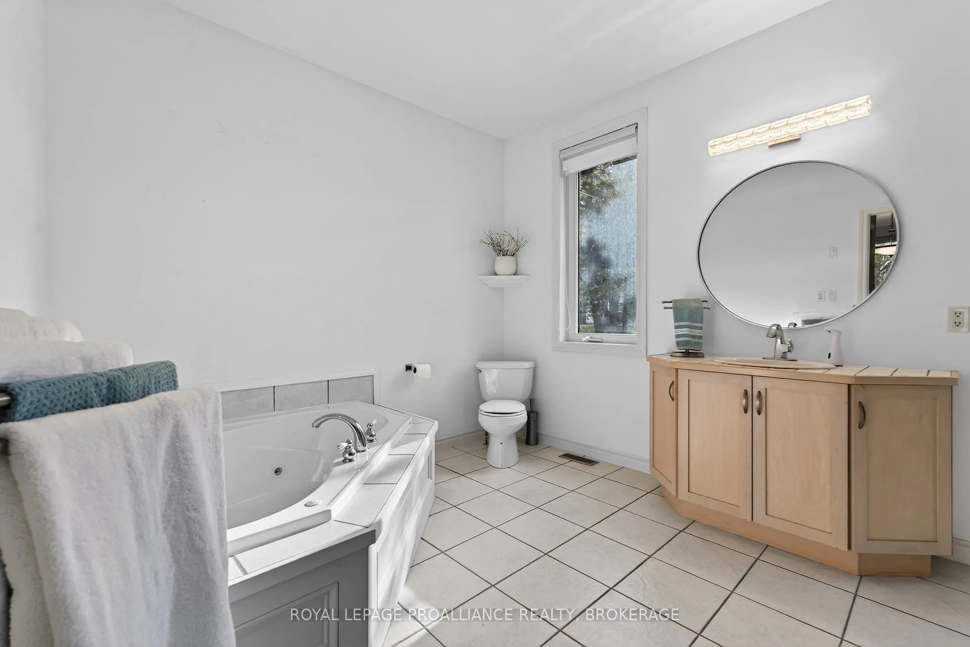 Photo 15 of 4194C Hiawatha Lane, Frontenac, Frontenac South — HOMEH